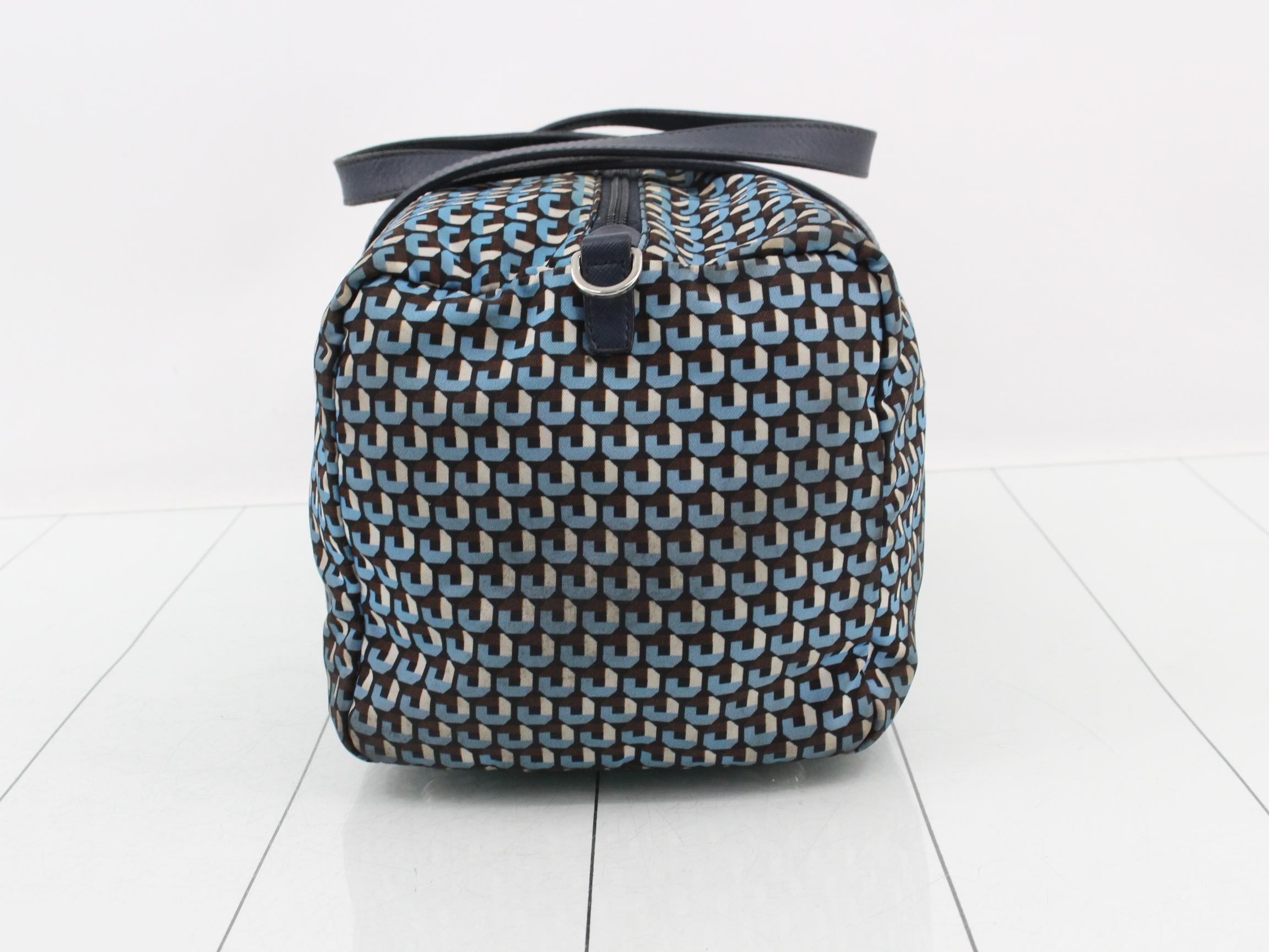 All-over print handbag — view 3