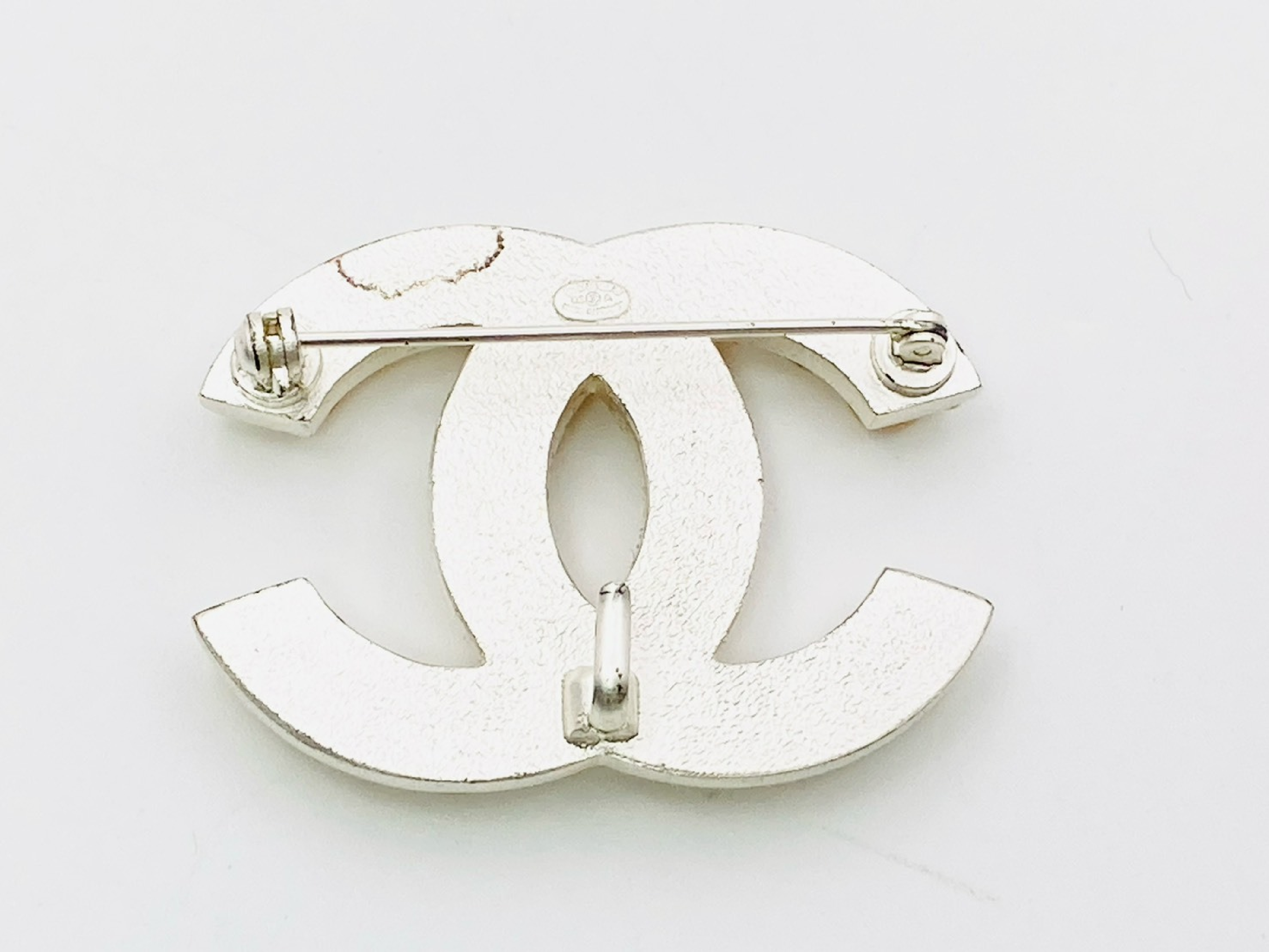 Coco Mark Faux Pearl Brooch 03A Silver Top 2-Way Brooch — view 2