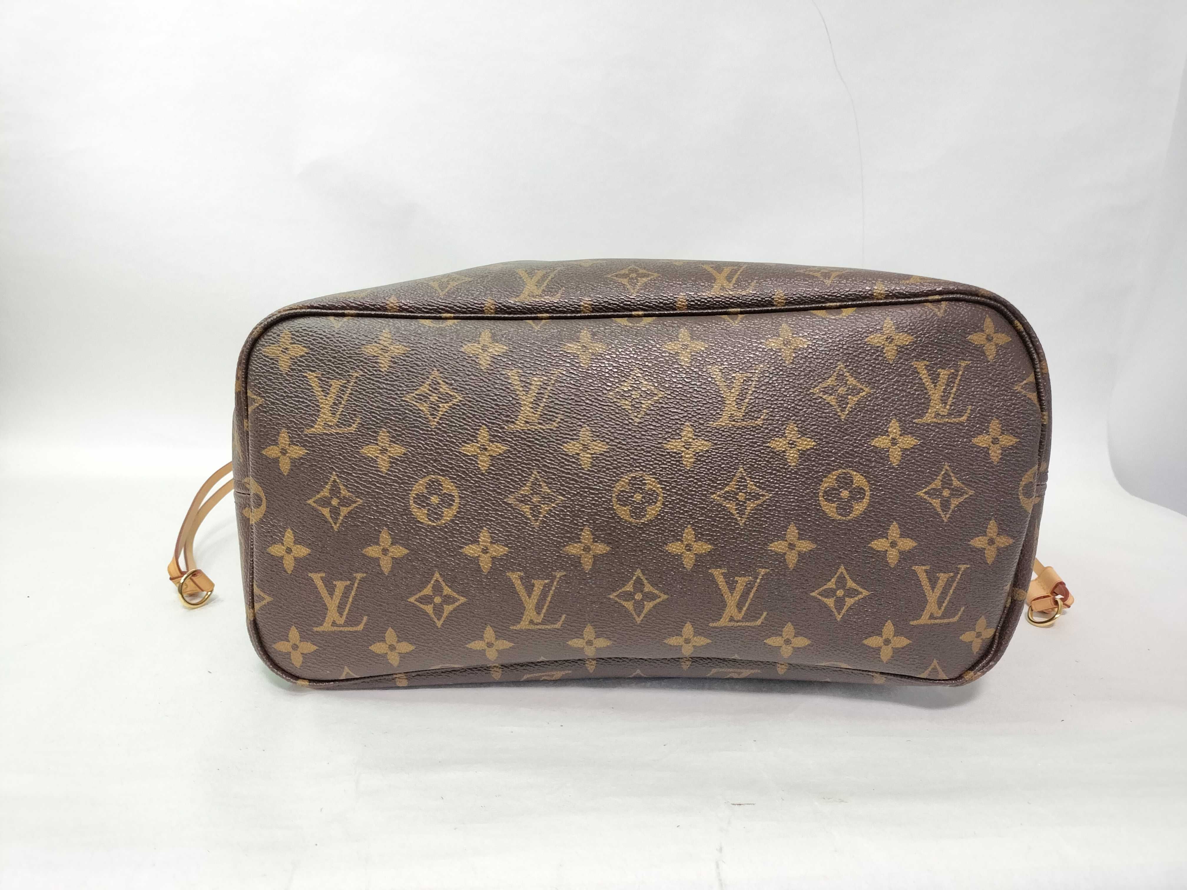 Monogram M40995 Monogram Neverfull MM Tote Bag with Box and Dust Bag — view 9