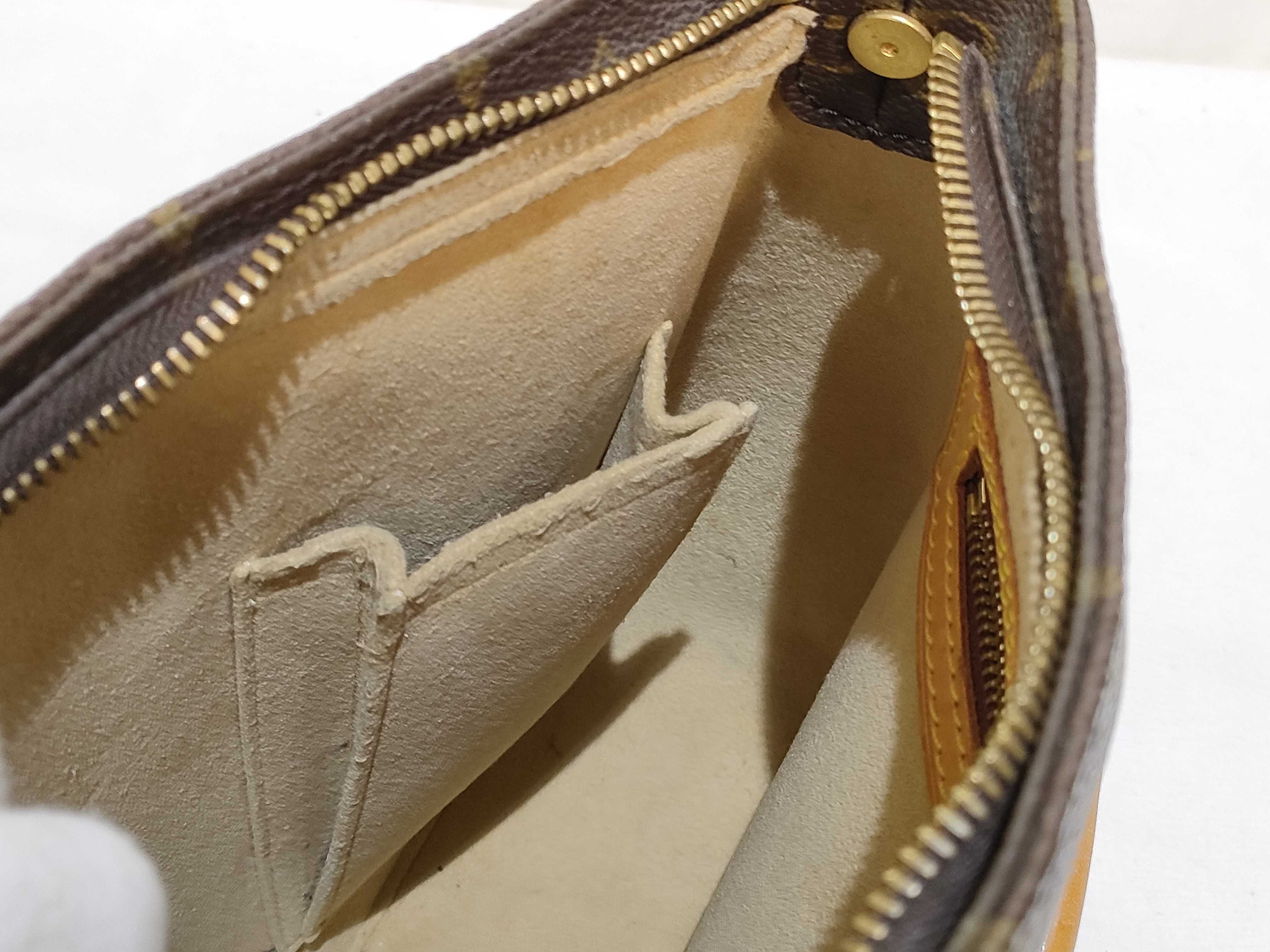 Monogram LV Looping Shoulder Bag — view 12