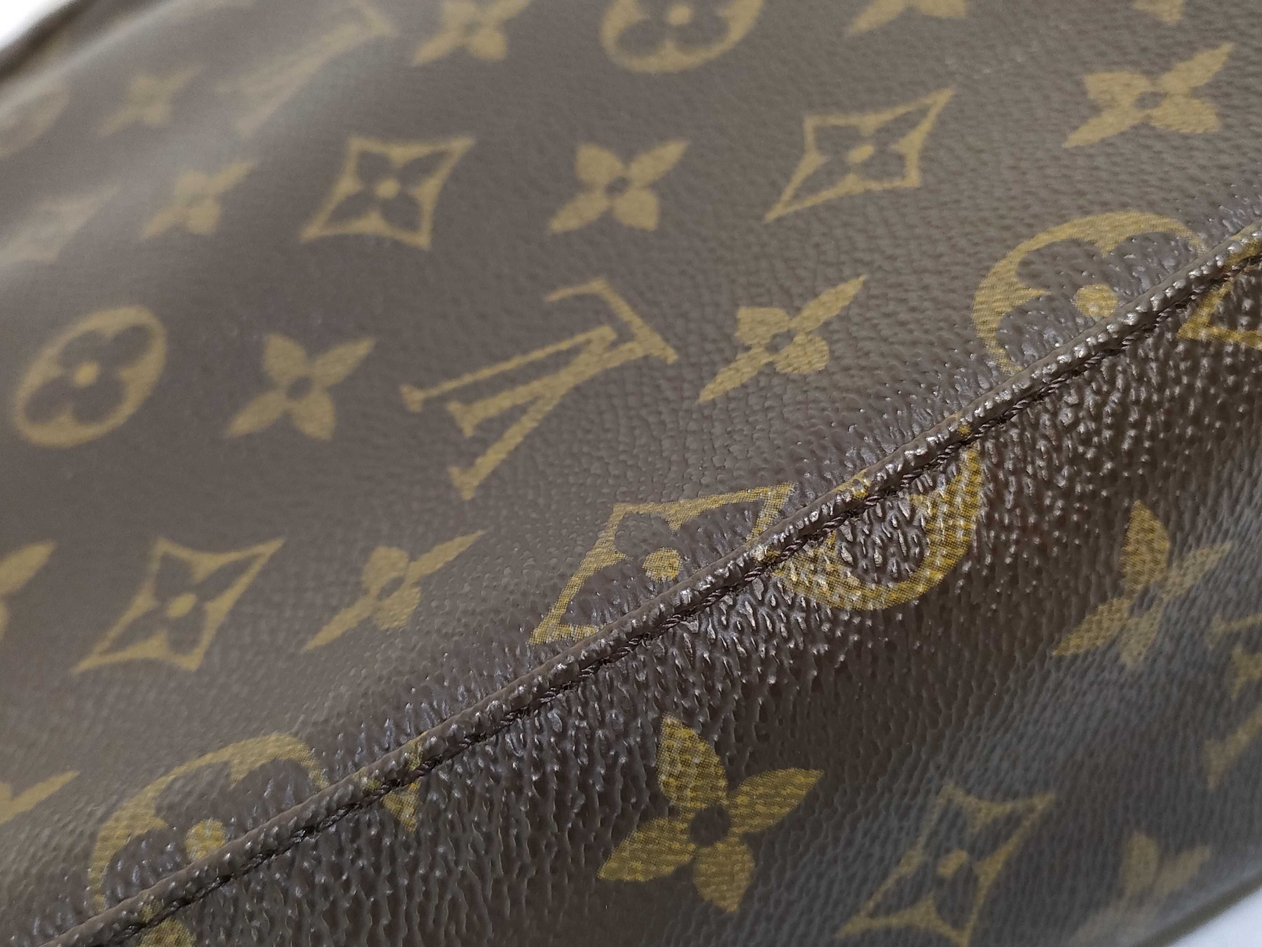 Monogram LV Looping Shoulder Bag — view 15