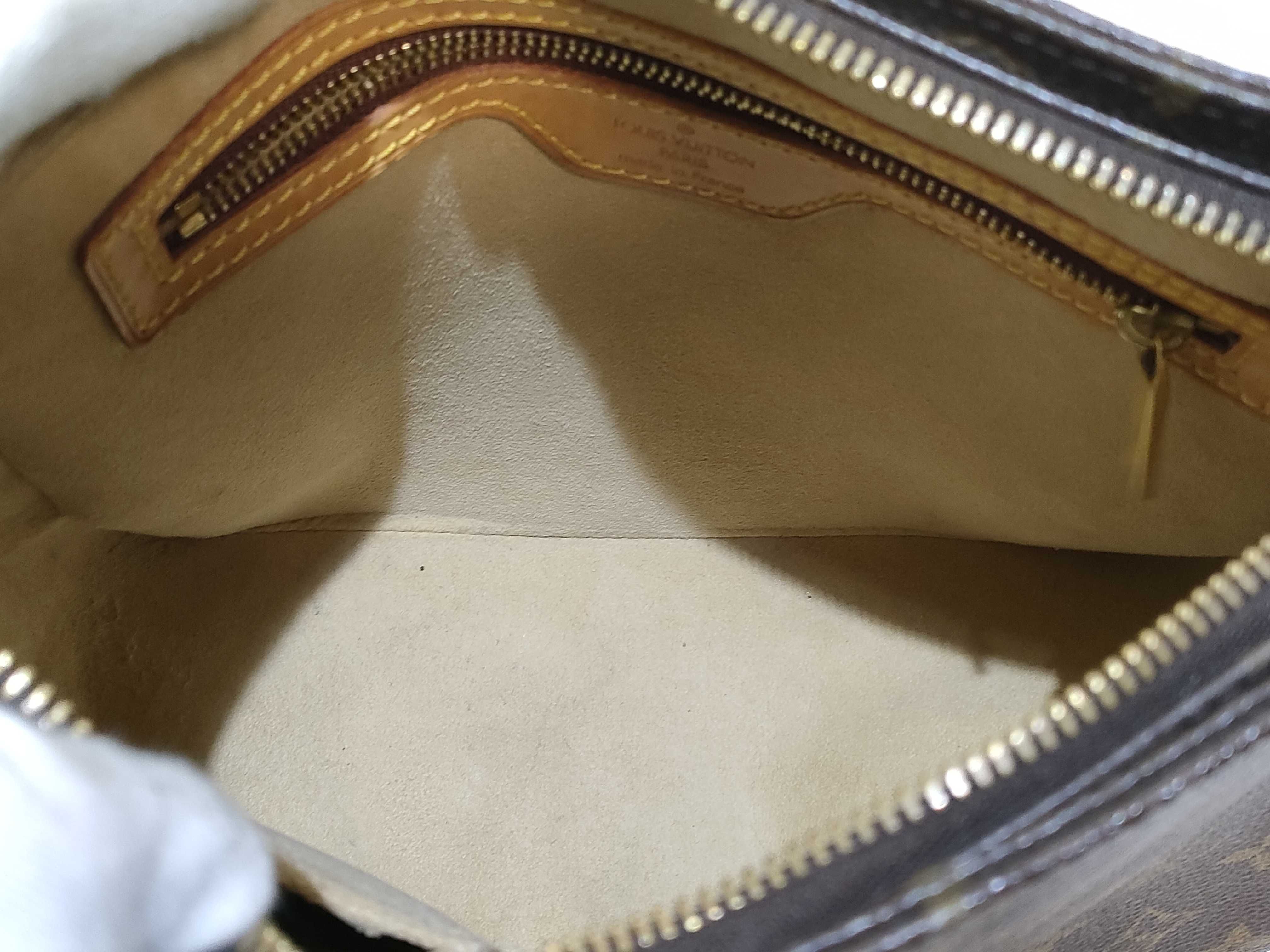 Monogram LV Looping Shoulder Bag — view 9