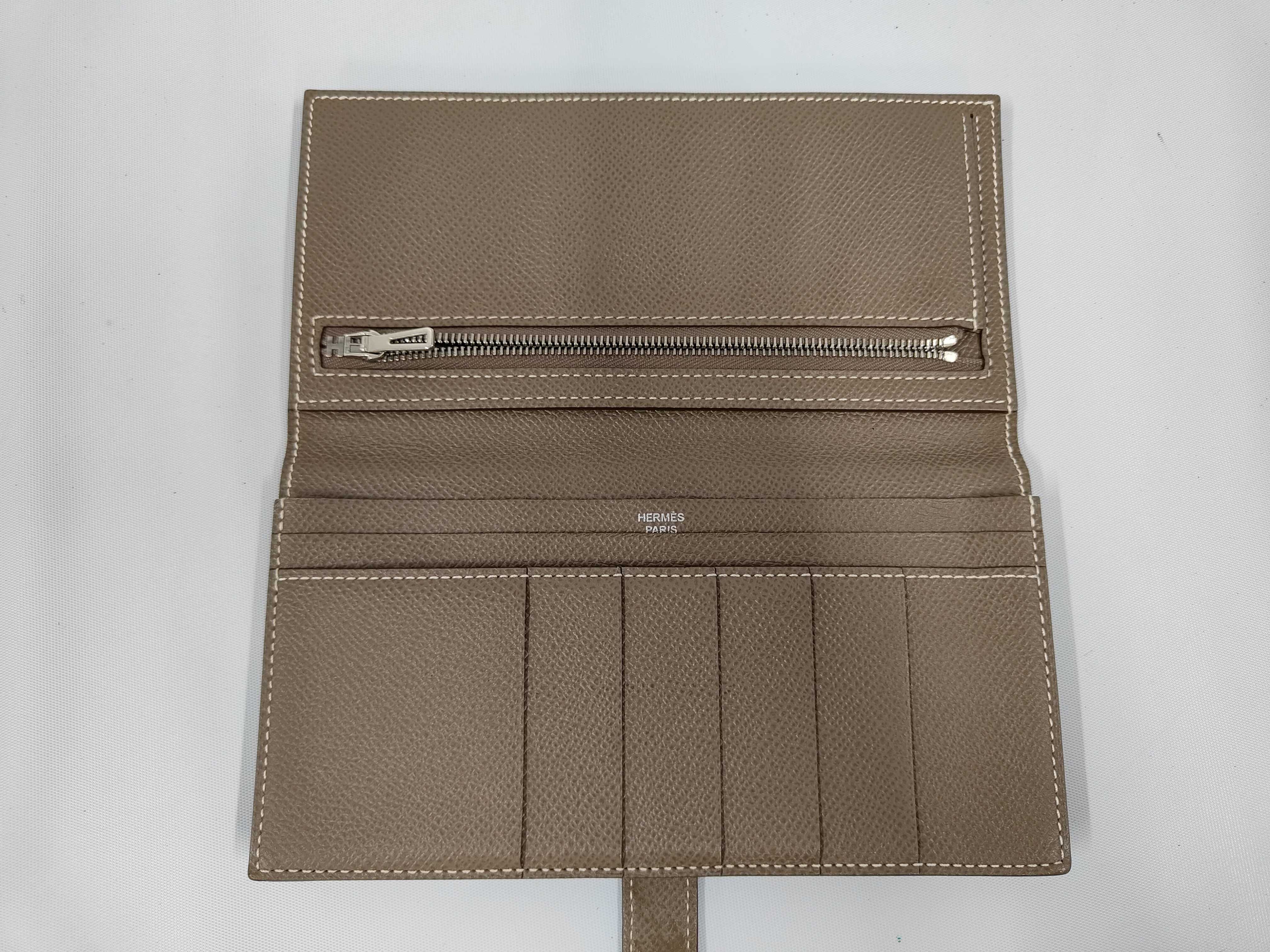 Bearn Soufflé A-stamp Veau Epsom Long Wallet Etoupe Wallet — view 6