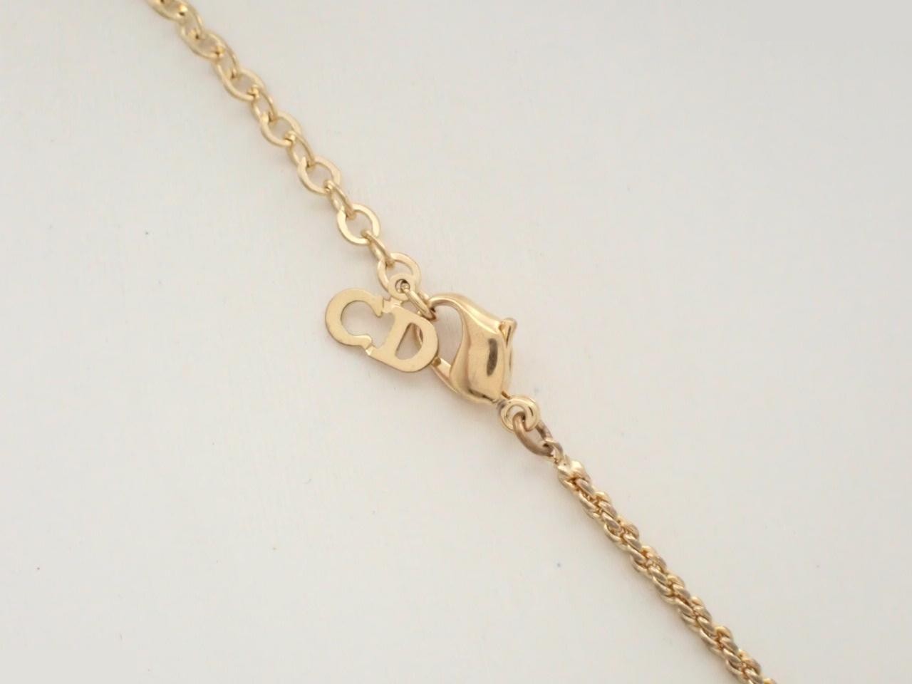 Other line: Precious metal necklaces and pendants, neck circumference approximately 50cm. — view 2