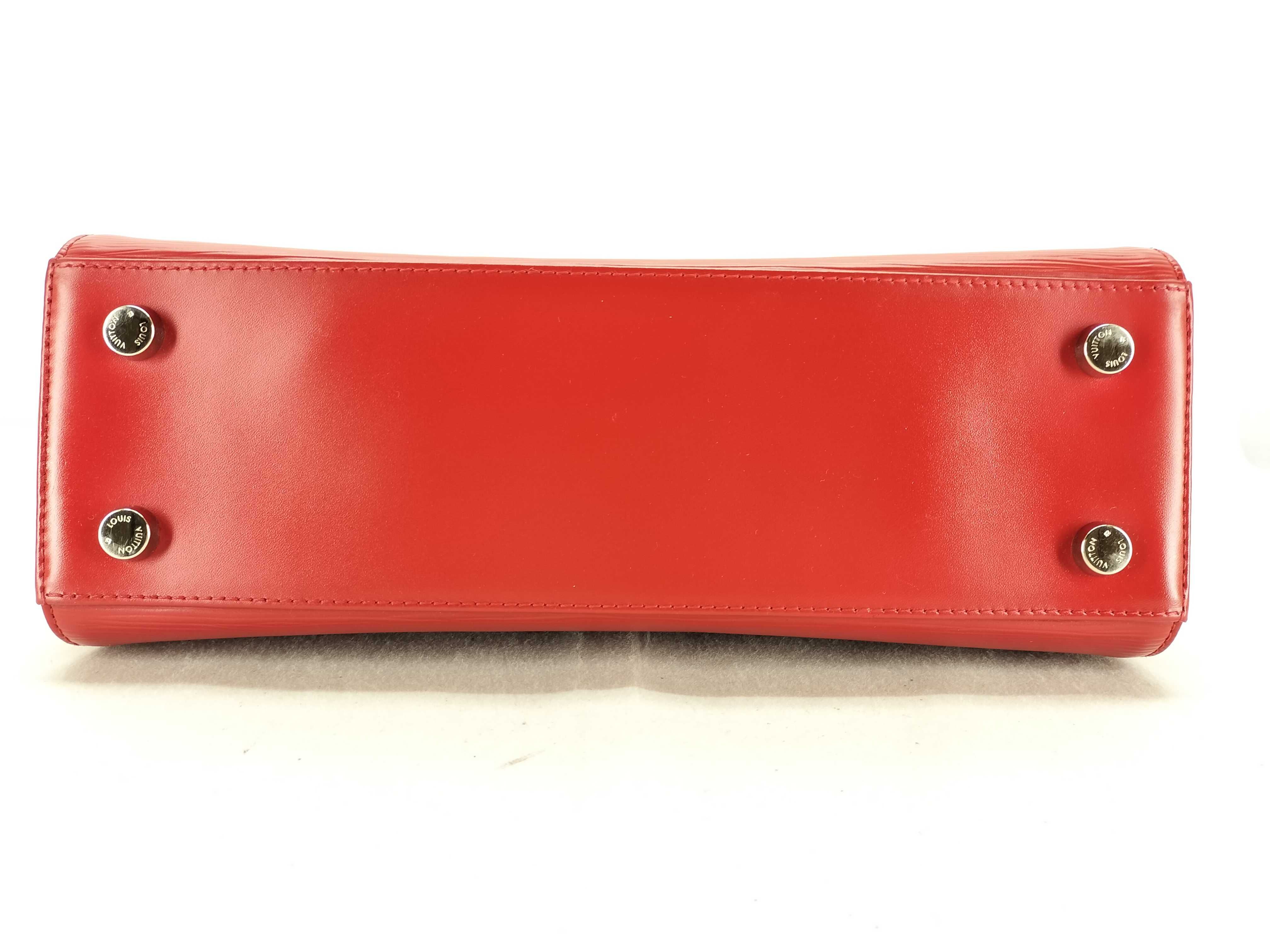 Epi Leather Handbag Shoulder Bag Handbag — view 8
