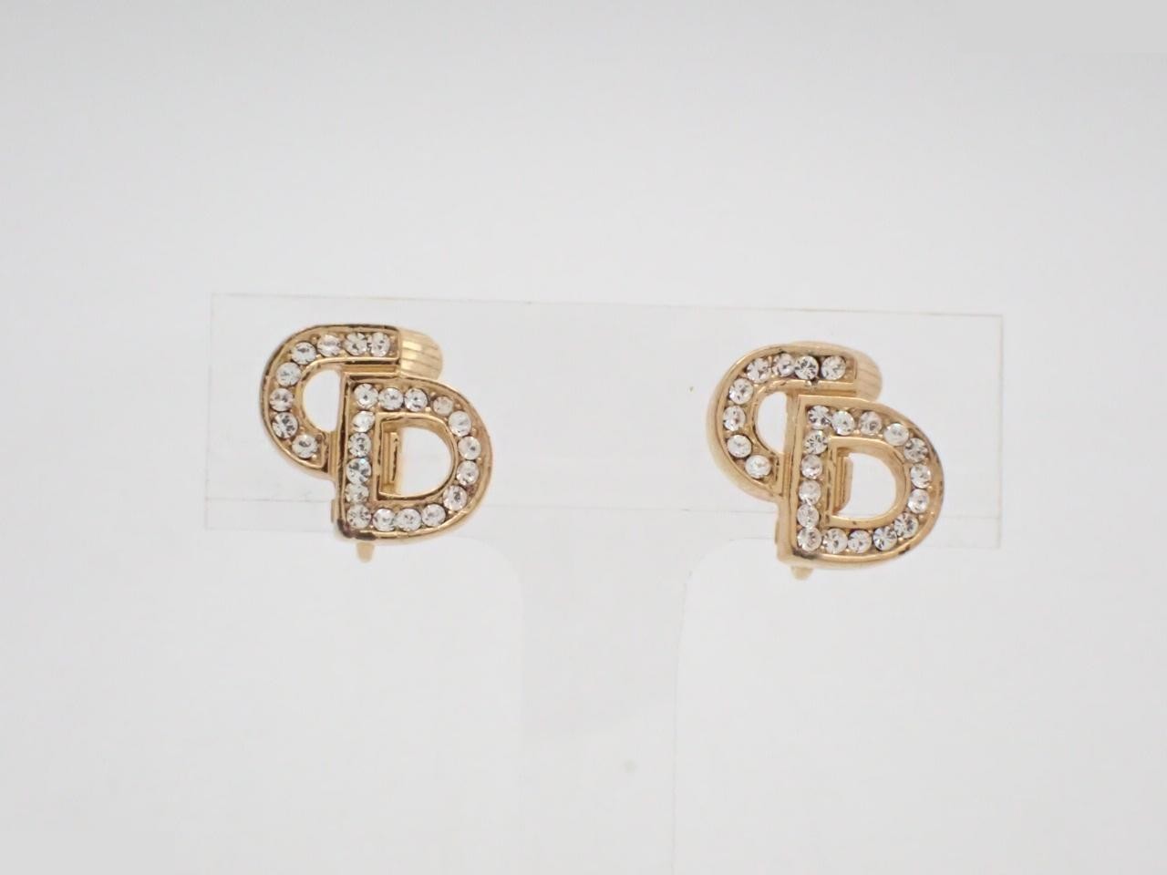 Other lines: Precious metals and earrings