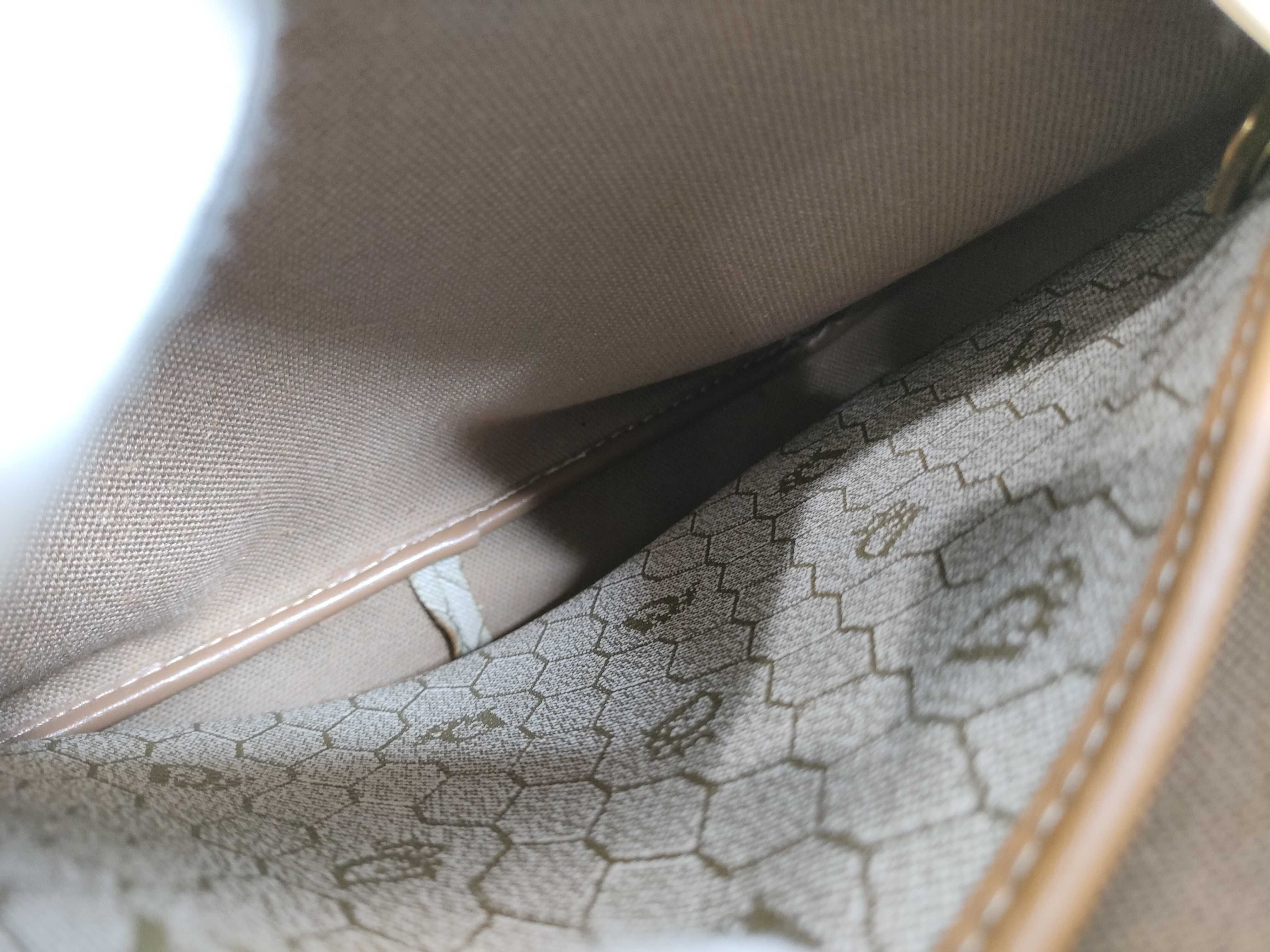 Honeycomb Pattern Shoulder Bag — view 11