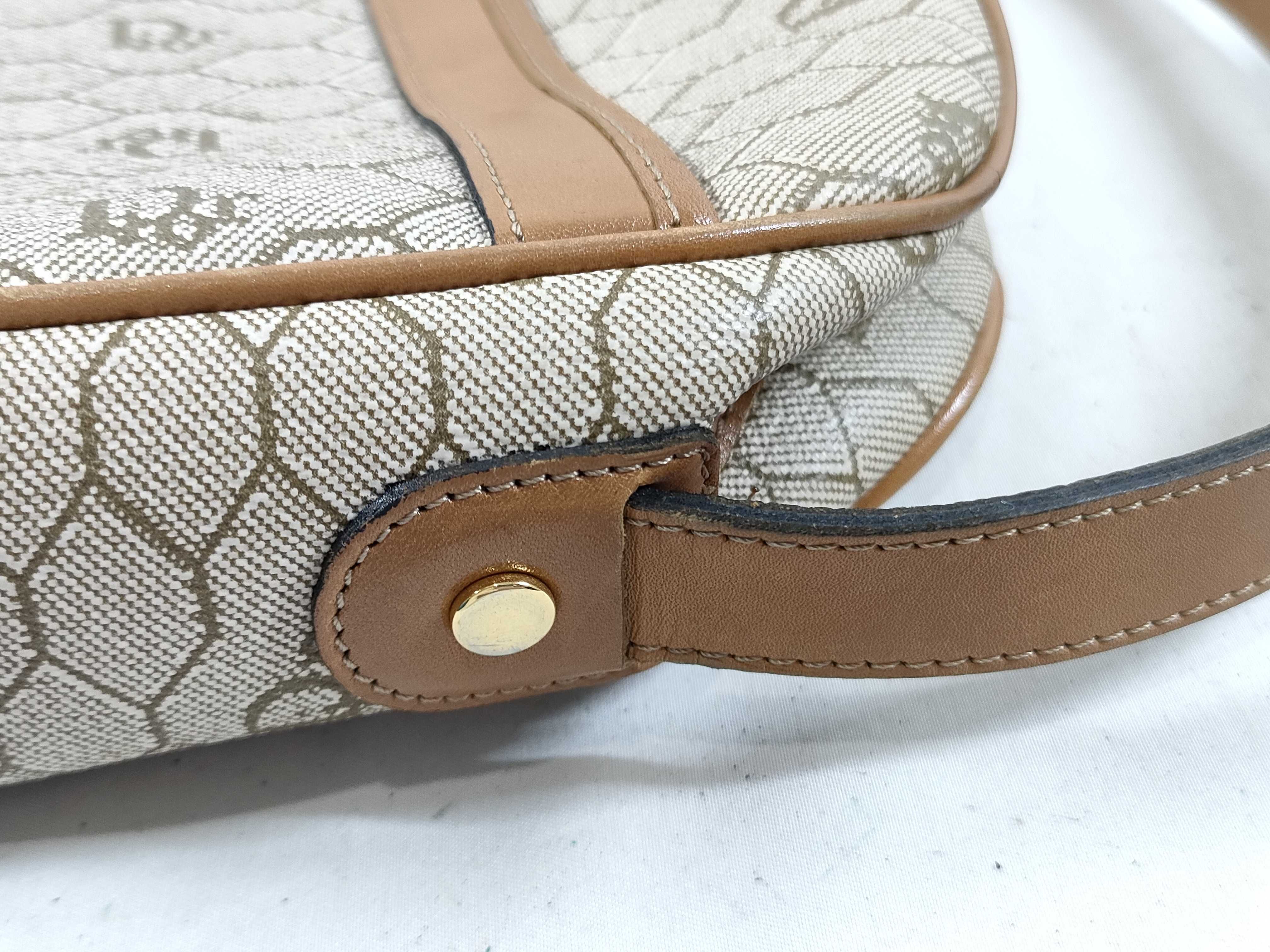 Honeycomb Pattern Shoulder Bag — view 5