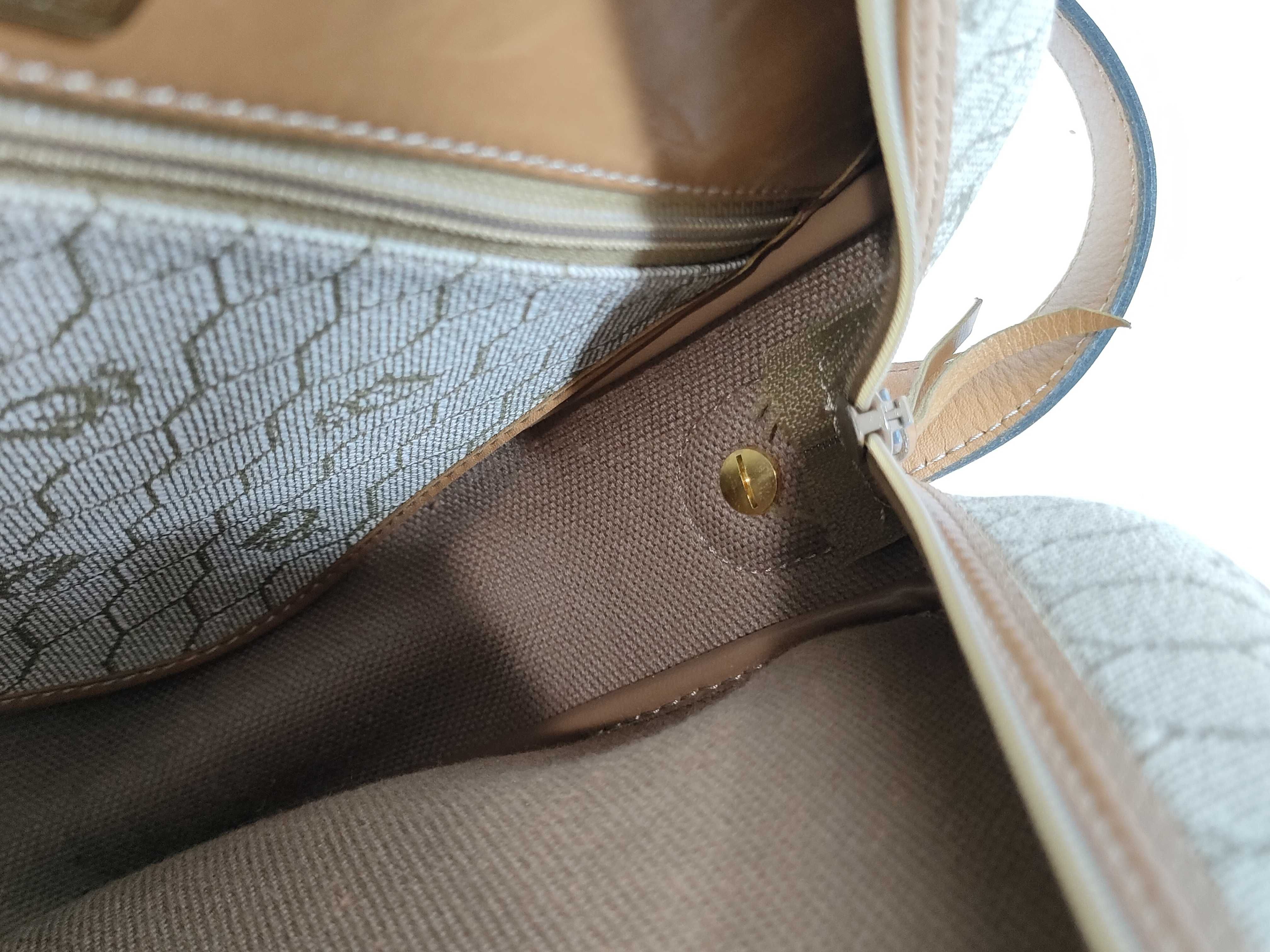 Honeycomb Pattern Shoulder Bag — view 9