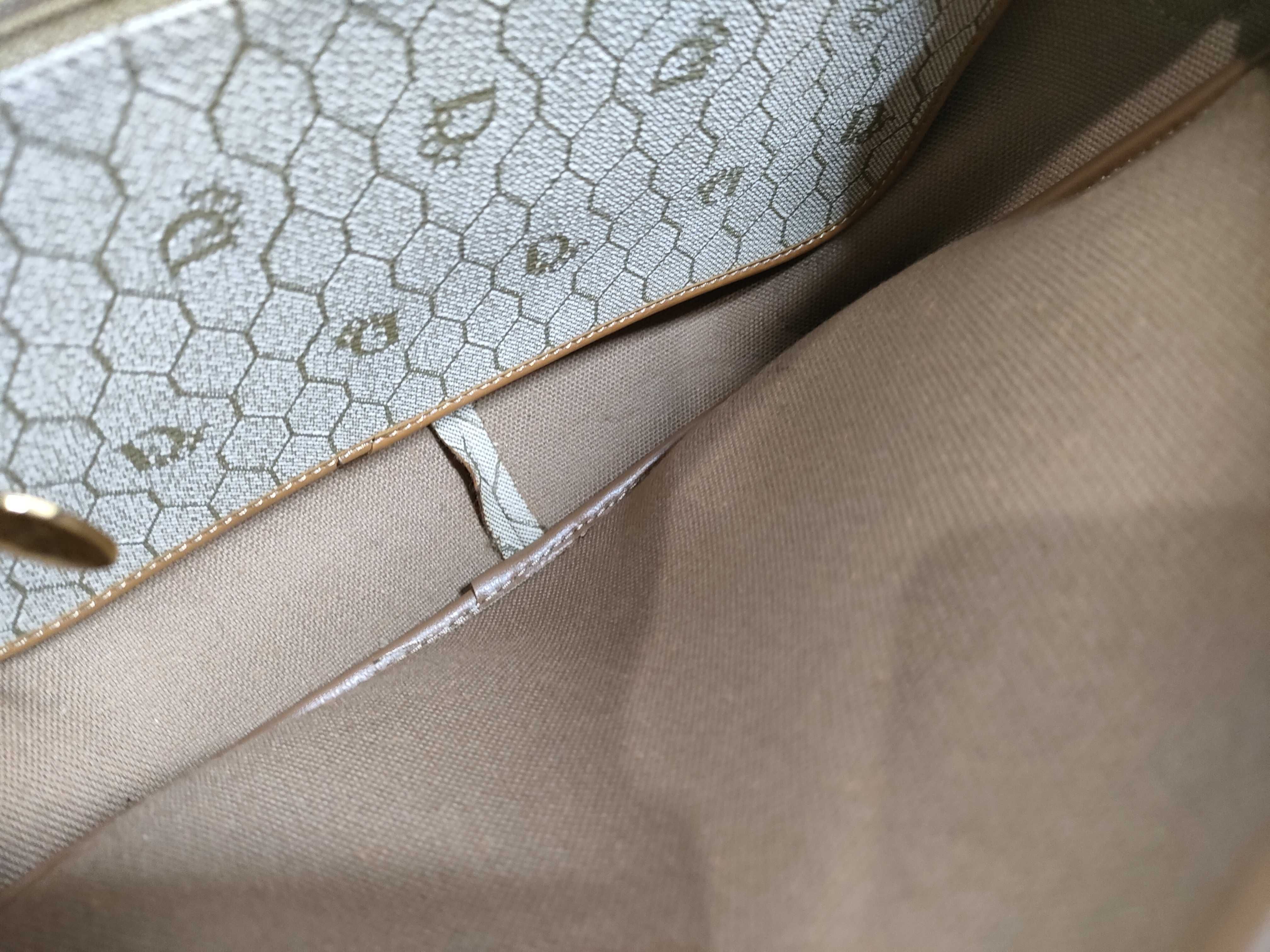 Honeycomb Pattern Shoulder Bag — view 10