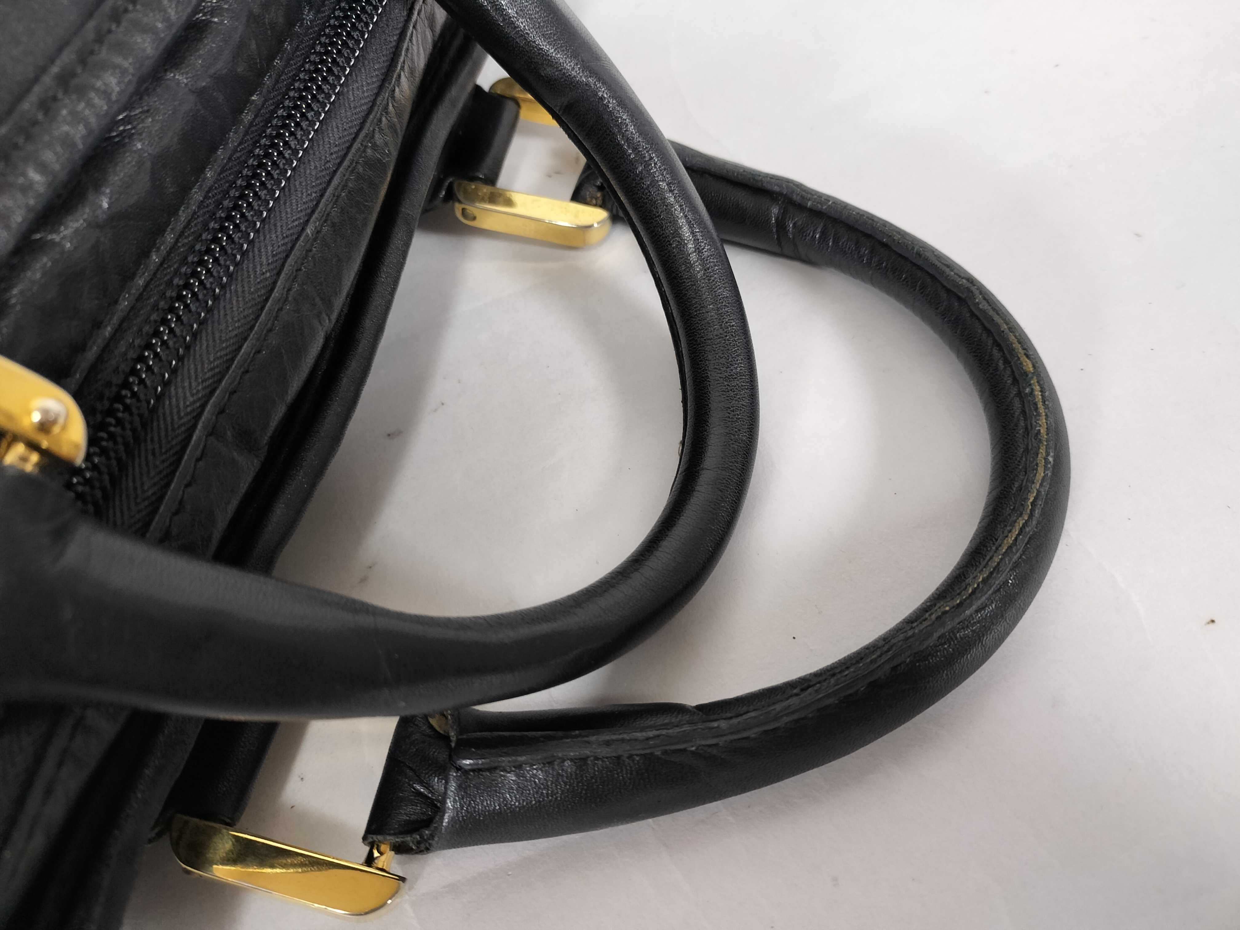 Amazona Leather Black Handbag — view 3