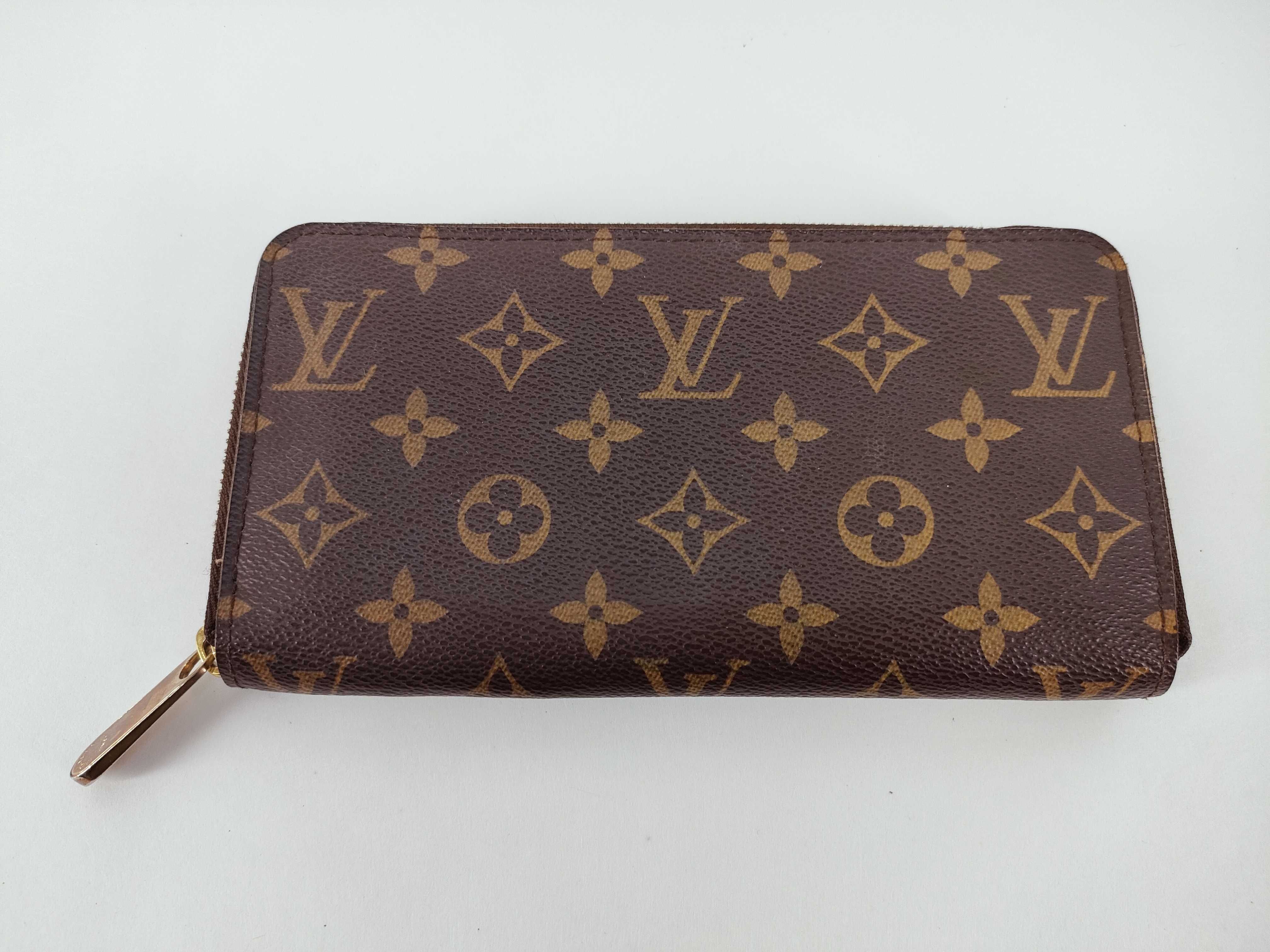 Monogram Louis Vuitton Zippy Wallet
