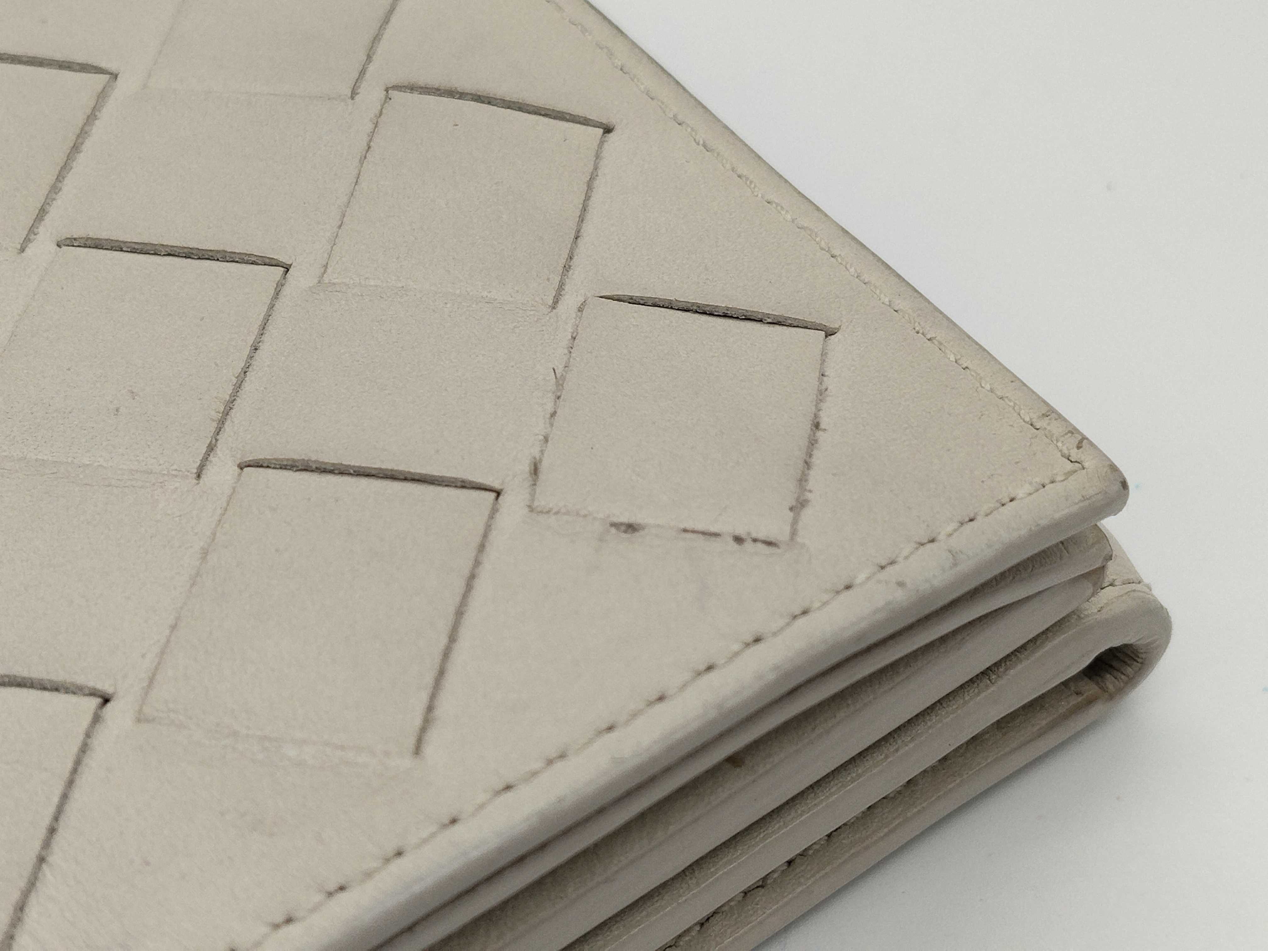 Maxi Intrecciato Compact Wallet Tri-fold Wallet — view 15