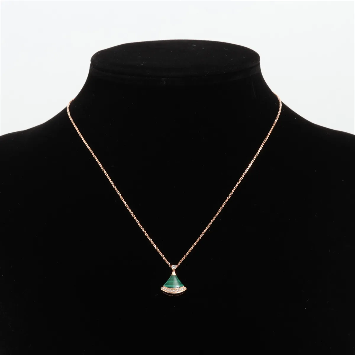 Diva's Dream Malachite Diamond Necklace, 750 (PG), 6.1g, 7K7V6F, 361252, QR code scannable, no guarantee shop information or date listed. — view 5