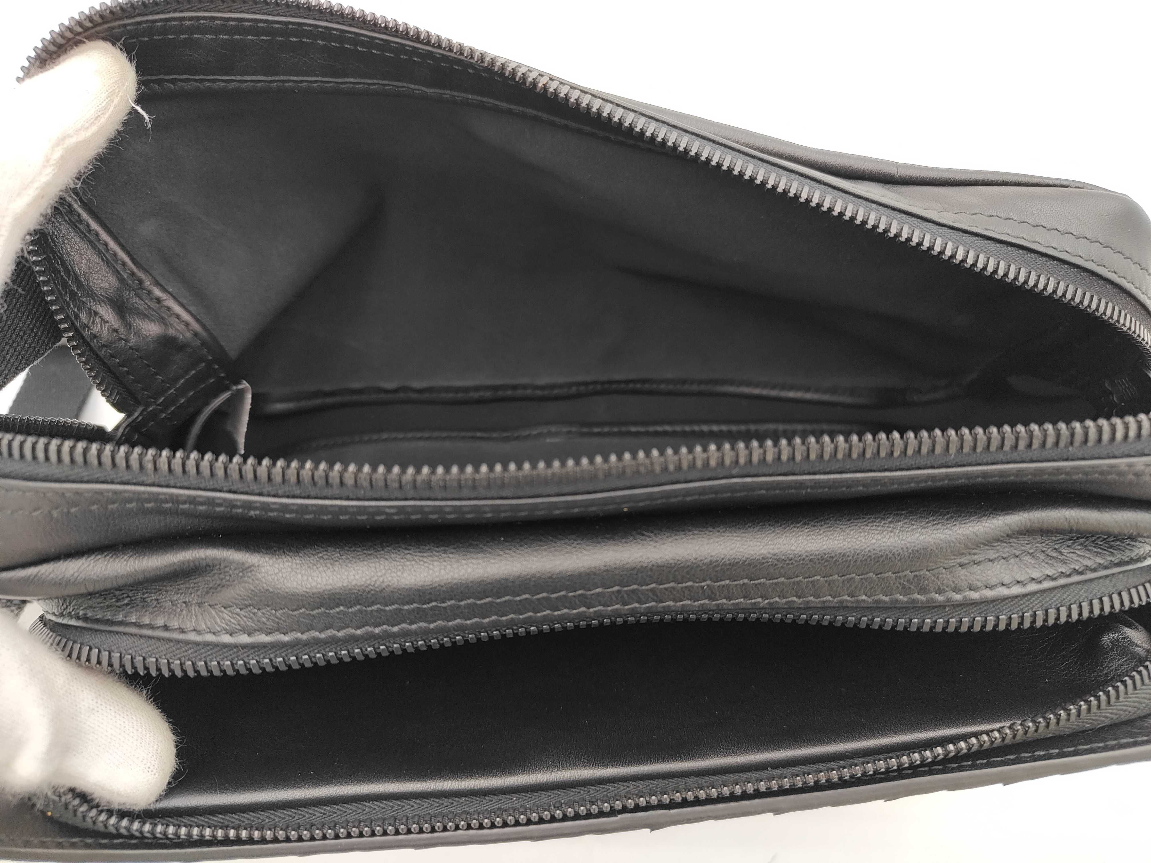 Intrecciato Waist Bag, Black Leather Bag — view 8
