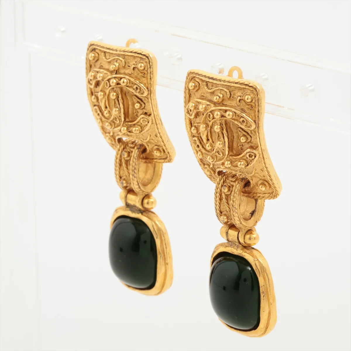 Cocomark Gripore 94A Earrings (for both ears) GP x Colored Stone Green x Red Bruises — view 3