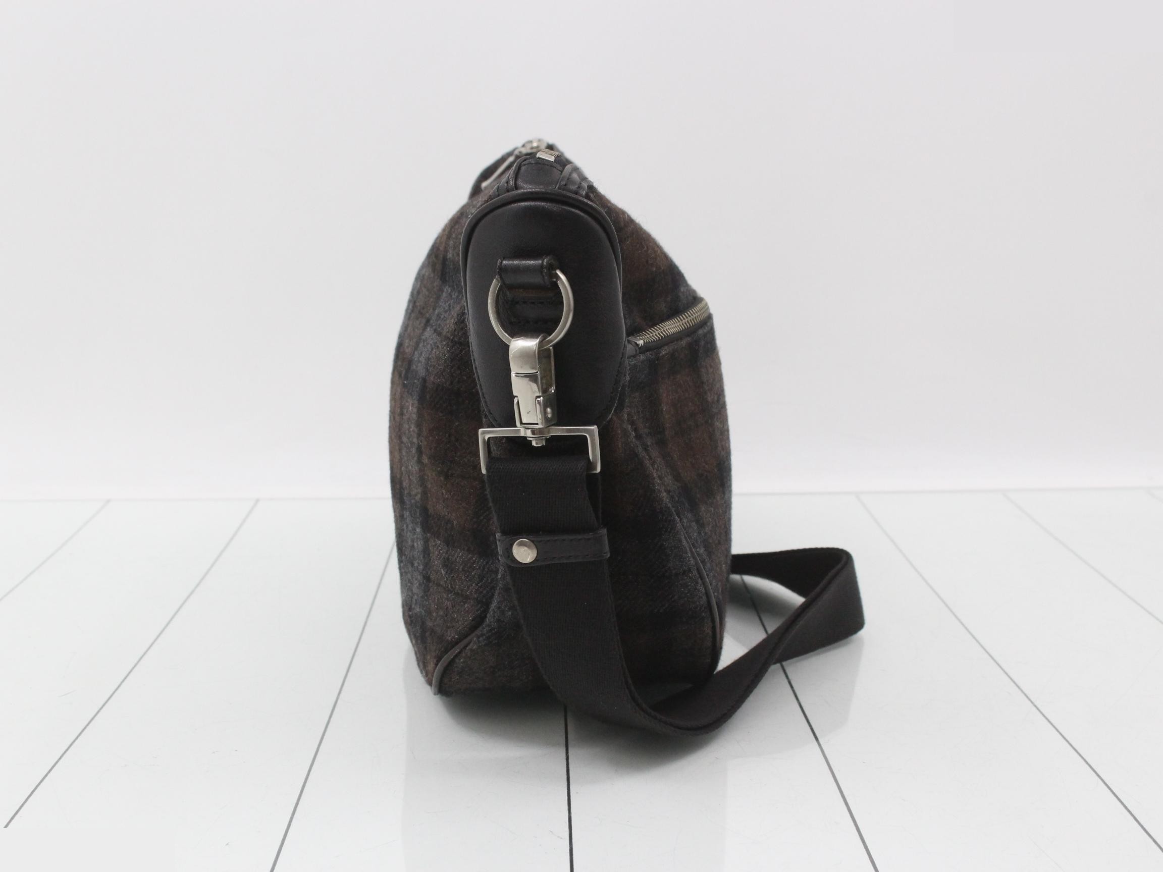 Black Label Shoulder Bag - Check — view 4
