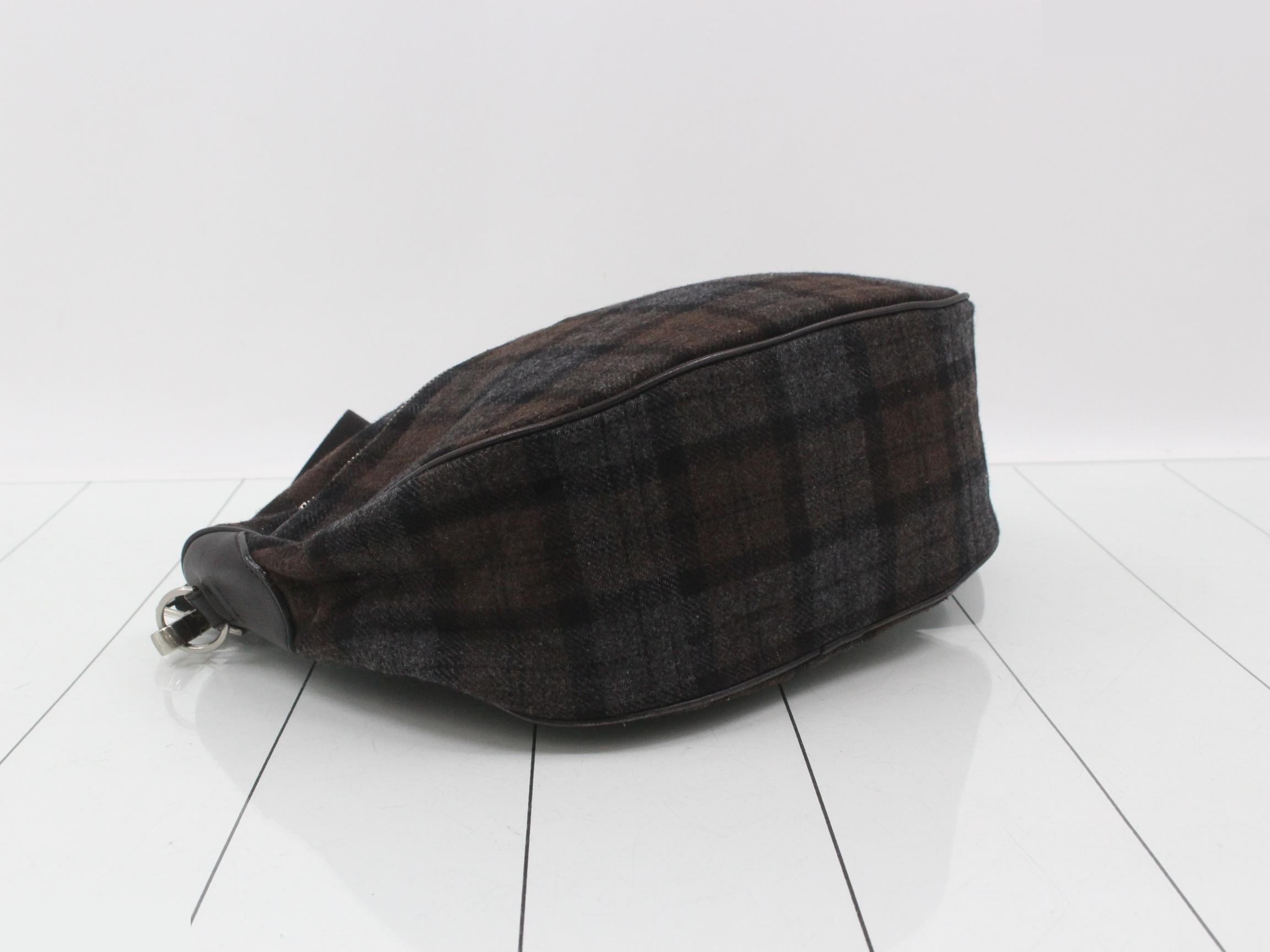 Black Label Shoulder Bag - Check — view 5
