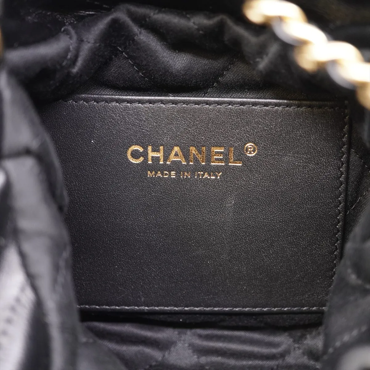22 Mini Calfskin Chain Shoulder Bag Black Gold Hardware U1K3E4LL Pearl Chain 24A 2024 Fall/Winter Collection — view 6