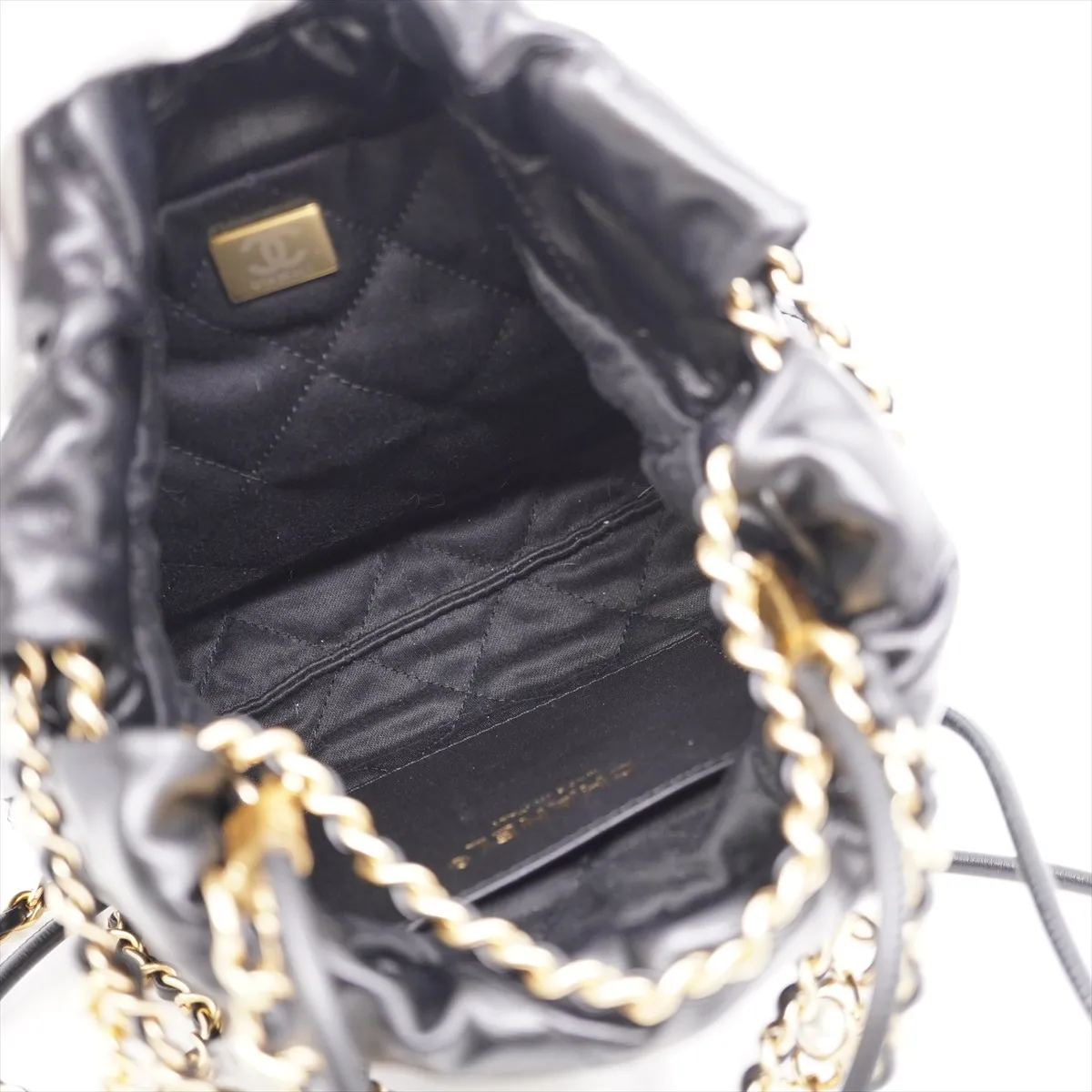 22 Mini Calfskin Chain Shoulder Bag Black Gold Hardware U1K3E4LL Pearl Chain 24A 2024 Fall/Winter Collection — view 7