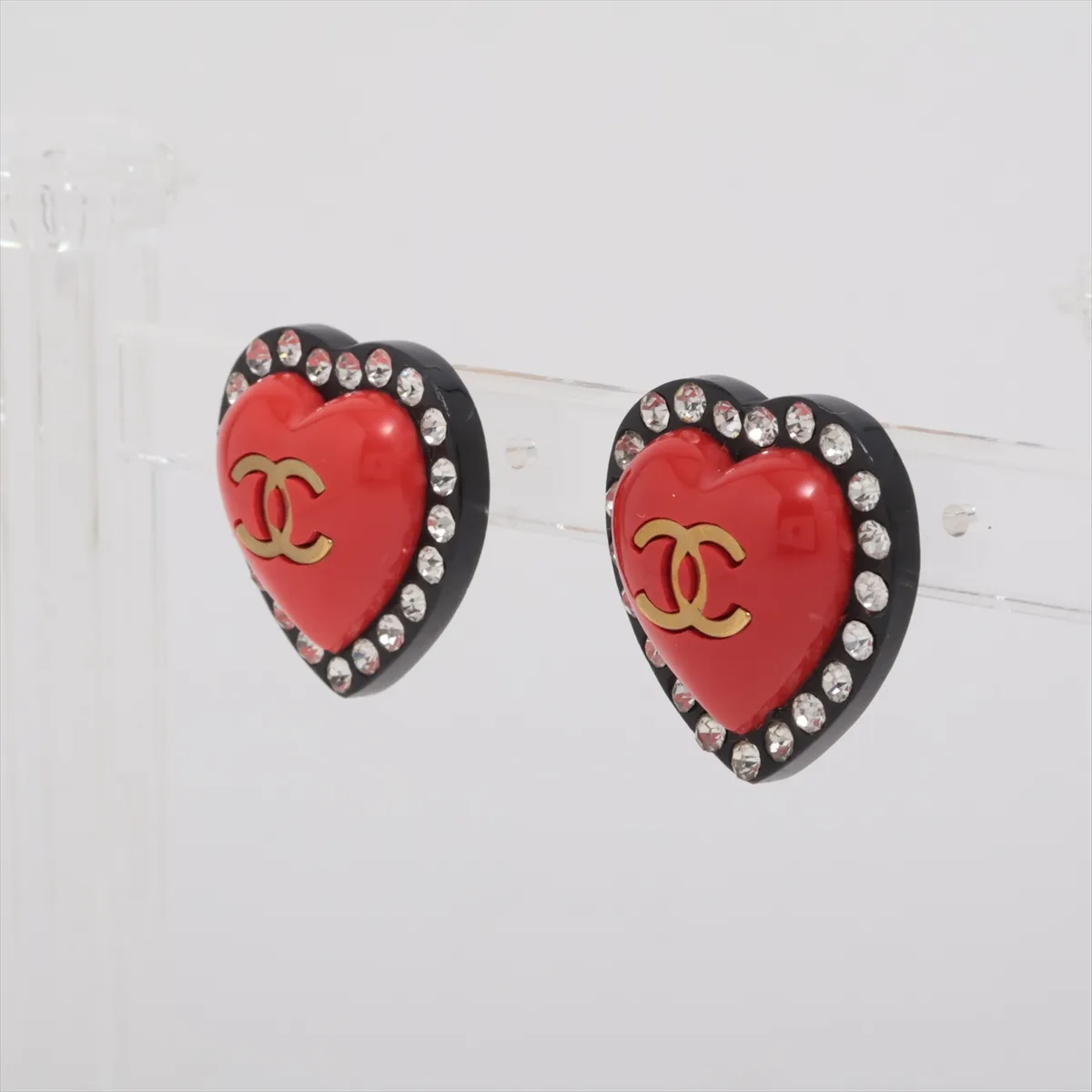 Coco Mark Heart 95P Earrings (Pair) GP x Resin x Rhinestone Red — view 3