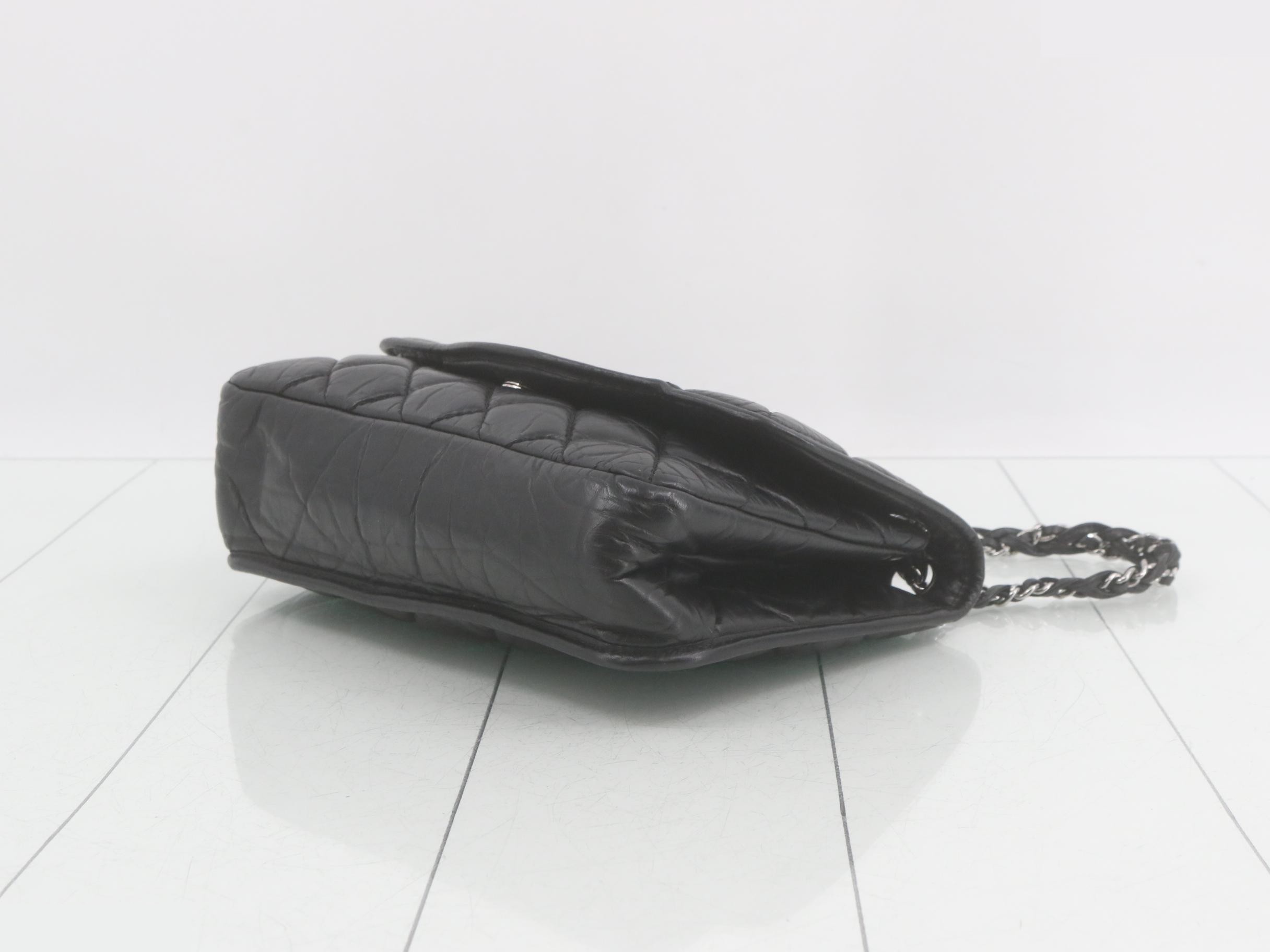 Flap chain shoulder bag, black, with seal. — view 6