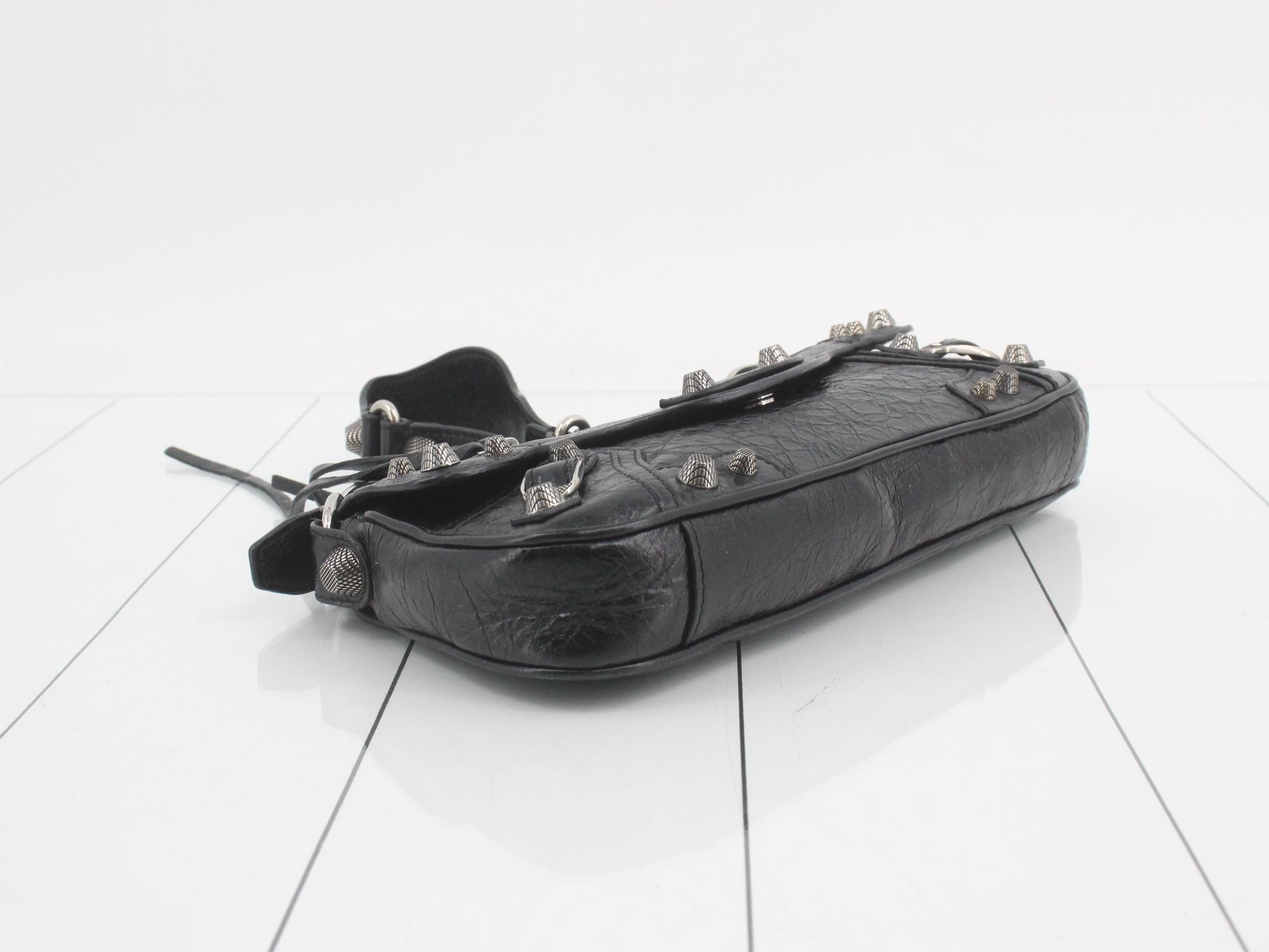 Leather one-shoulder bag — view 5
