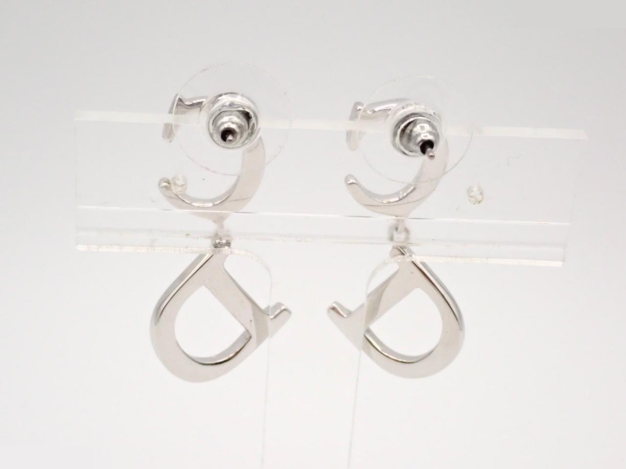 Other lines: Precious metals and earrings — view 2