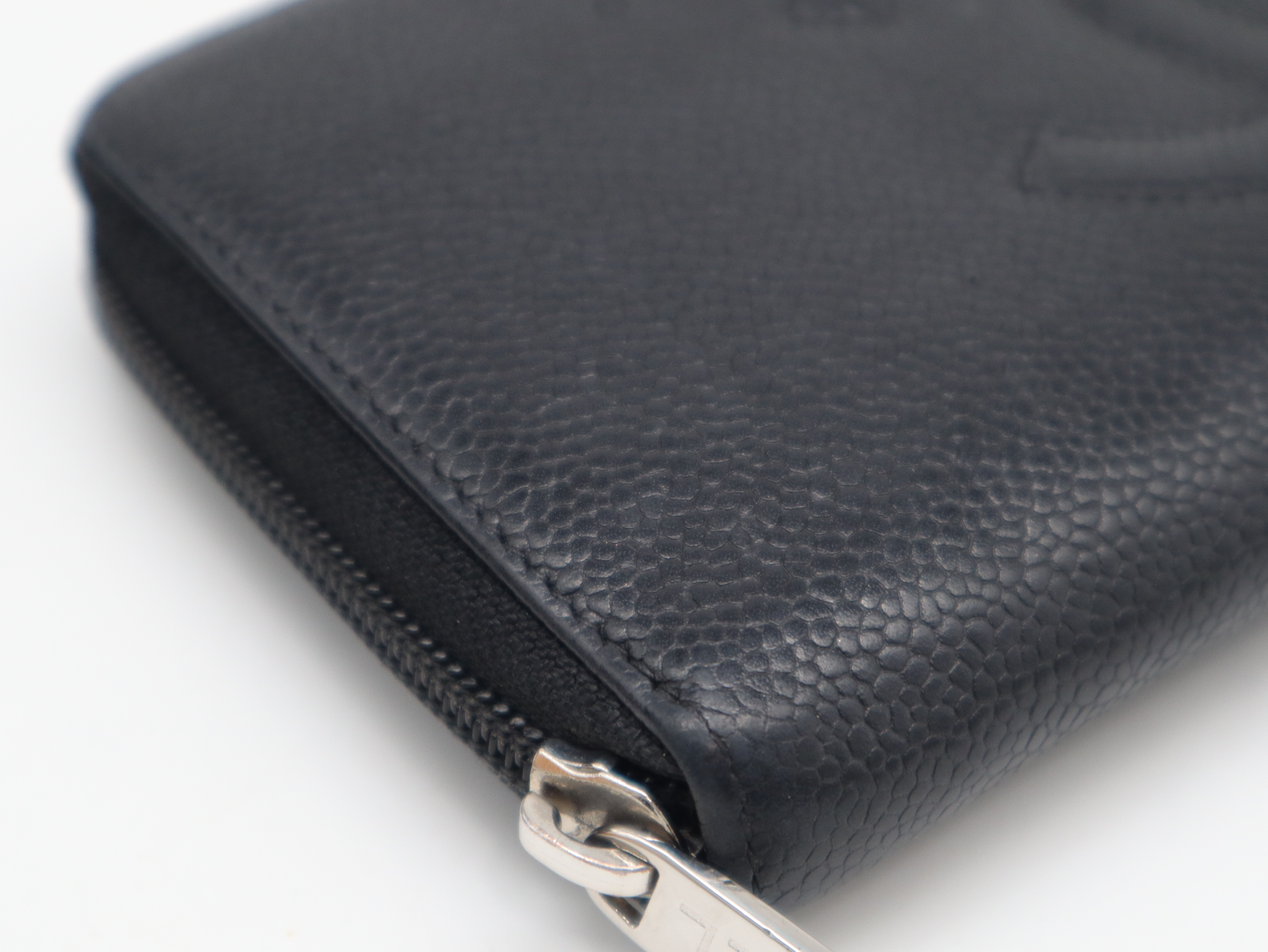 Caviar Skin Bi-fold Wallet, Black, with Seal, 22047527, with Box — view 7