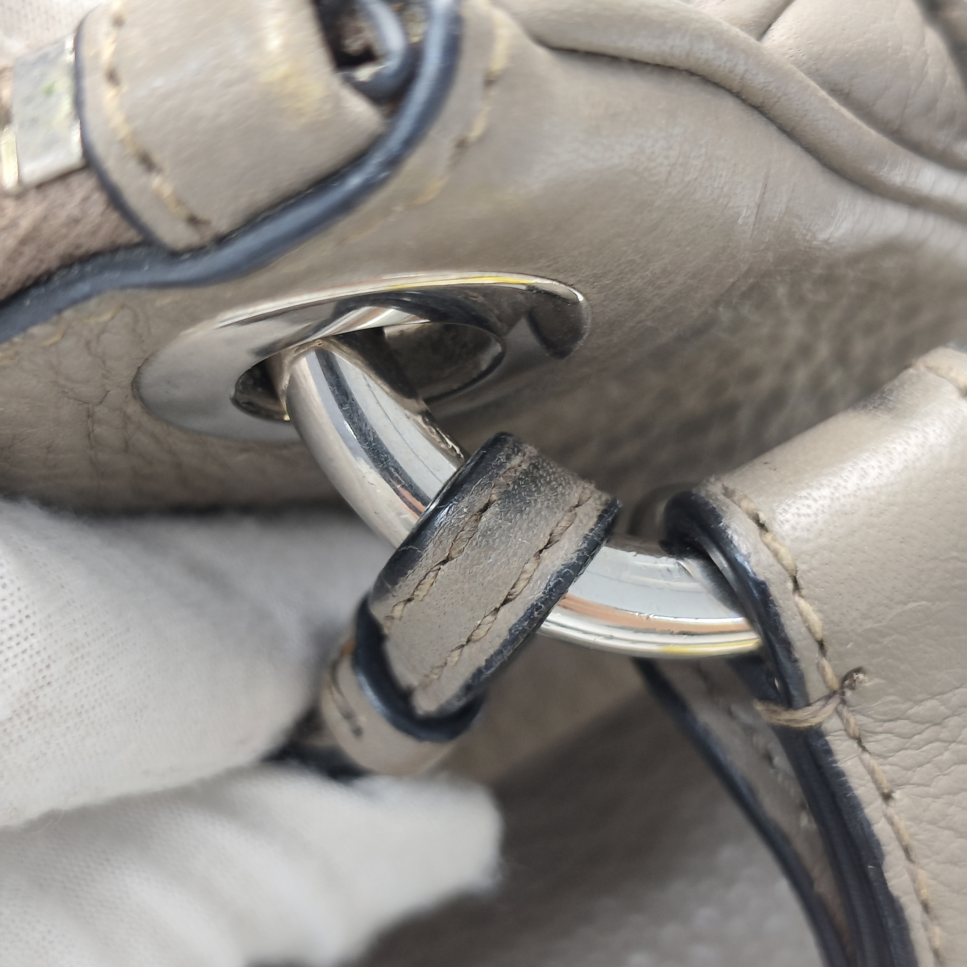 【*Shipped from: China*】PRADA Leather Handbag — view 14