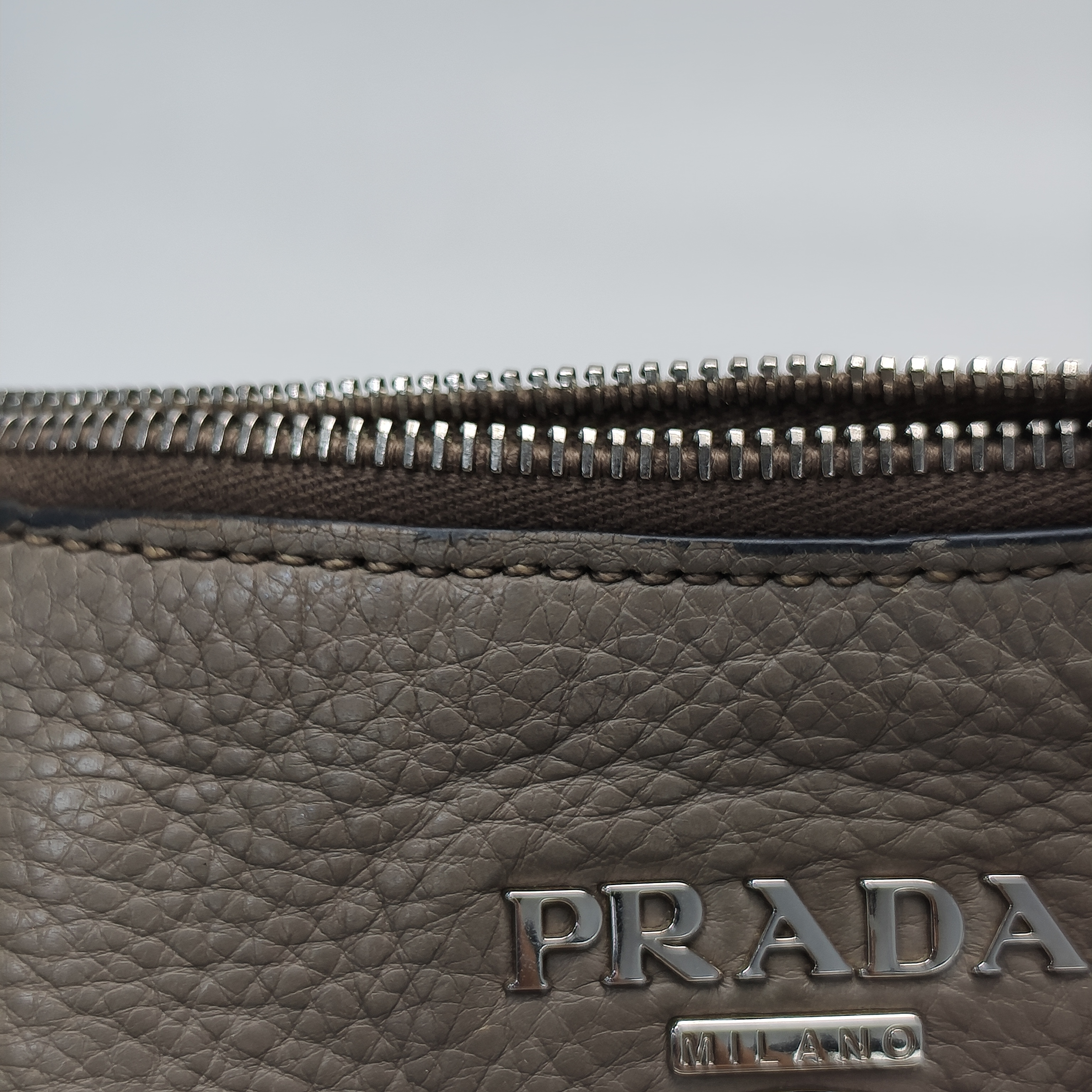 【*Shipped from: China*】PRADA Leather Handbag — view 10