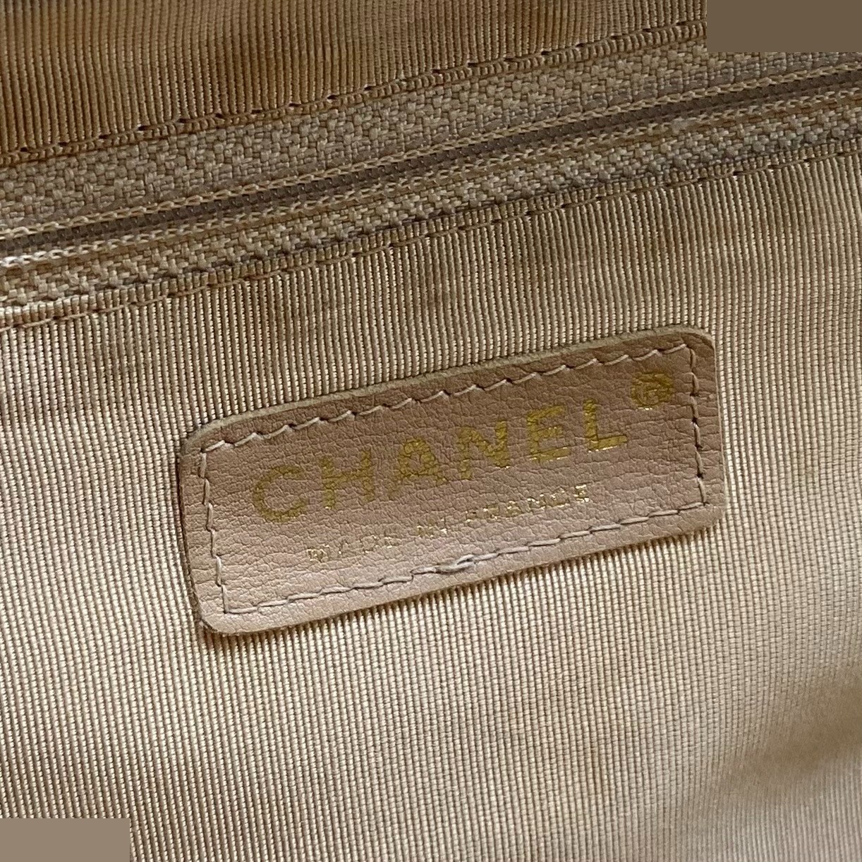 Matelassé Coco Mark Caviar Skin Handbag — view 7