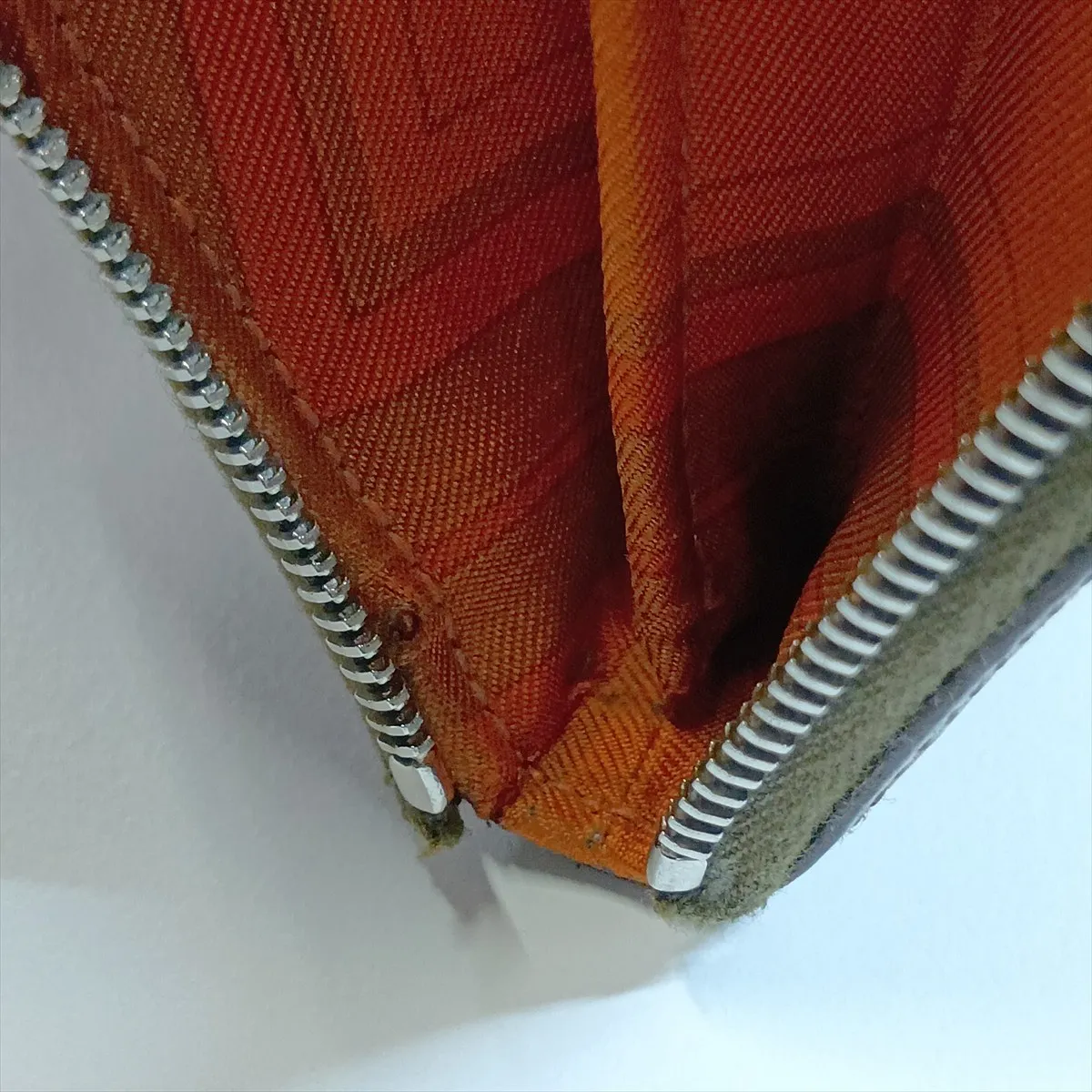 Azap Long Silk In Veau Epsom Round Zip Wallet Brown N:2010 — view 12