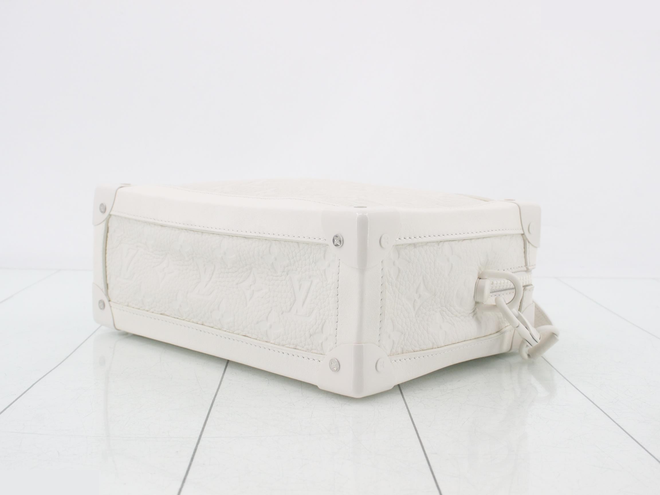 Taurillon Monogram Soft Trunk Blanc Shoulder Bag — view 6