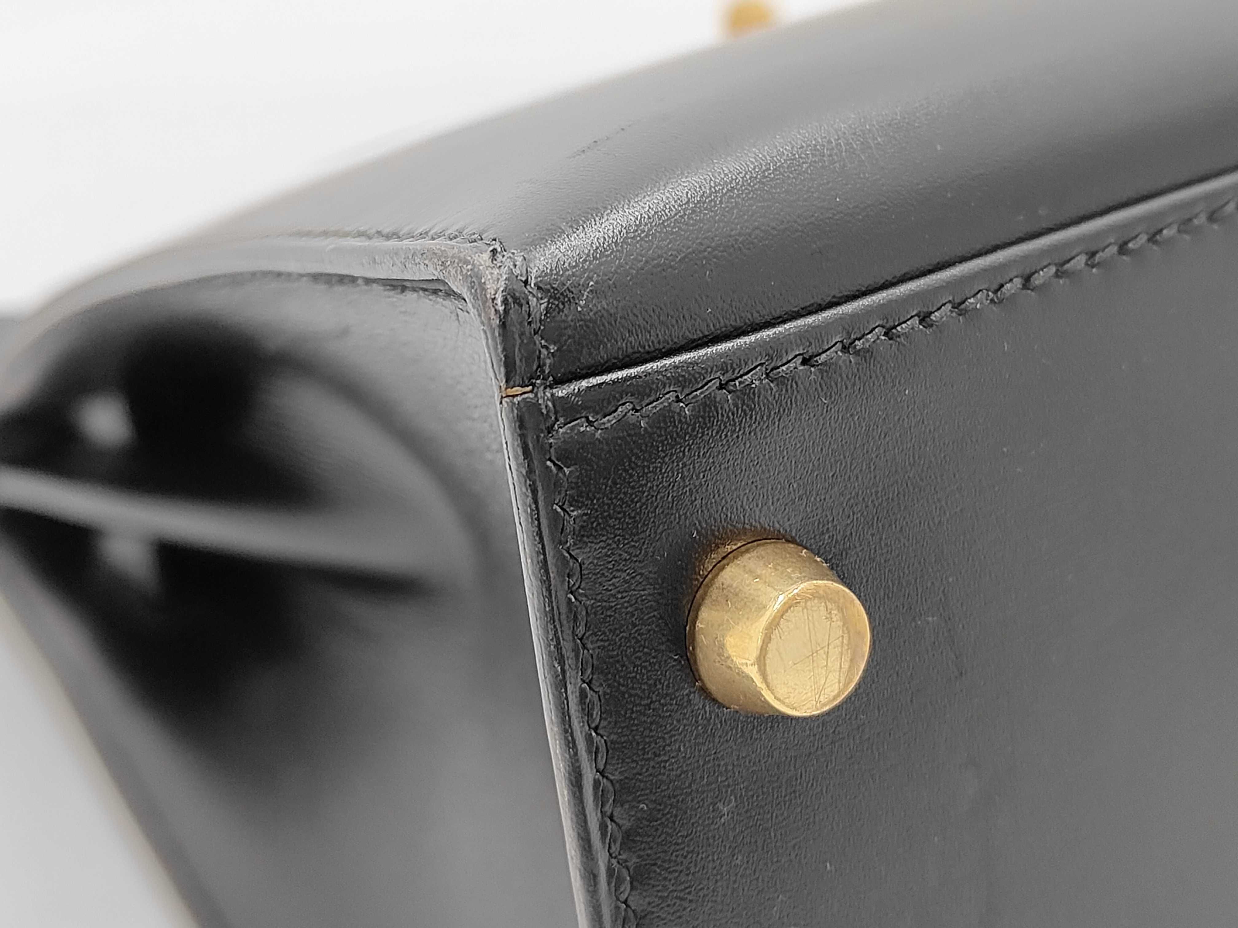 Kelly 32 Black Box Calf Leather Gold Hardware External Stitching Y Stamp Handbag — view 4