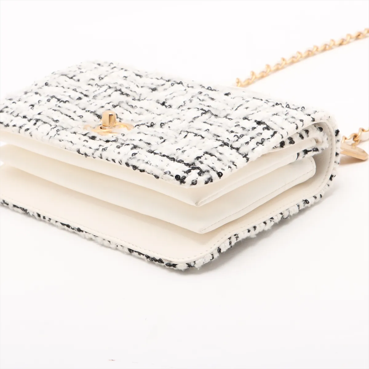 Cocomark Tweed x Sequins 2WAY Shoulder Bag White x Black Gold Hardware XH6GHT8A Random Plate — view 3