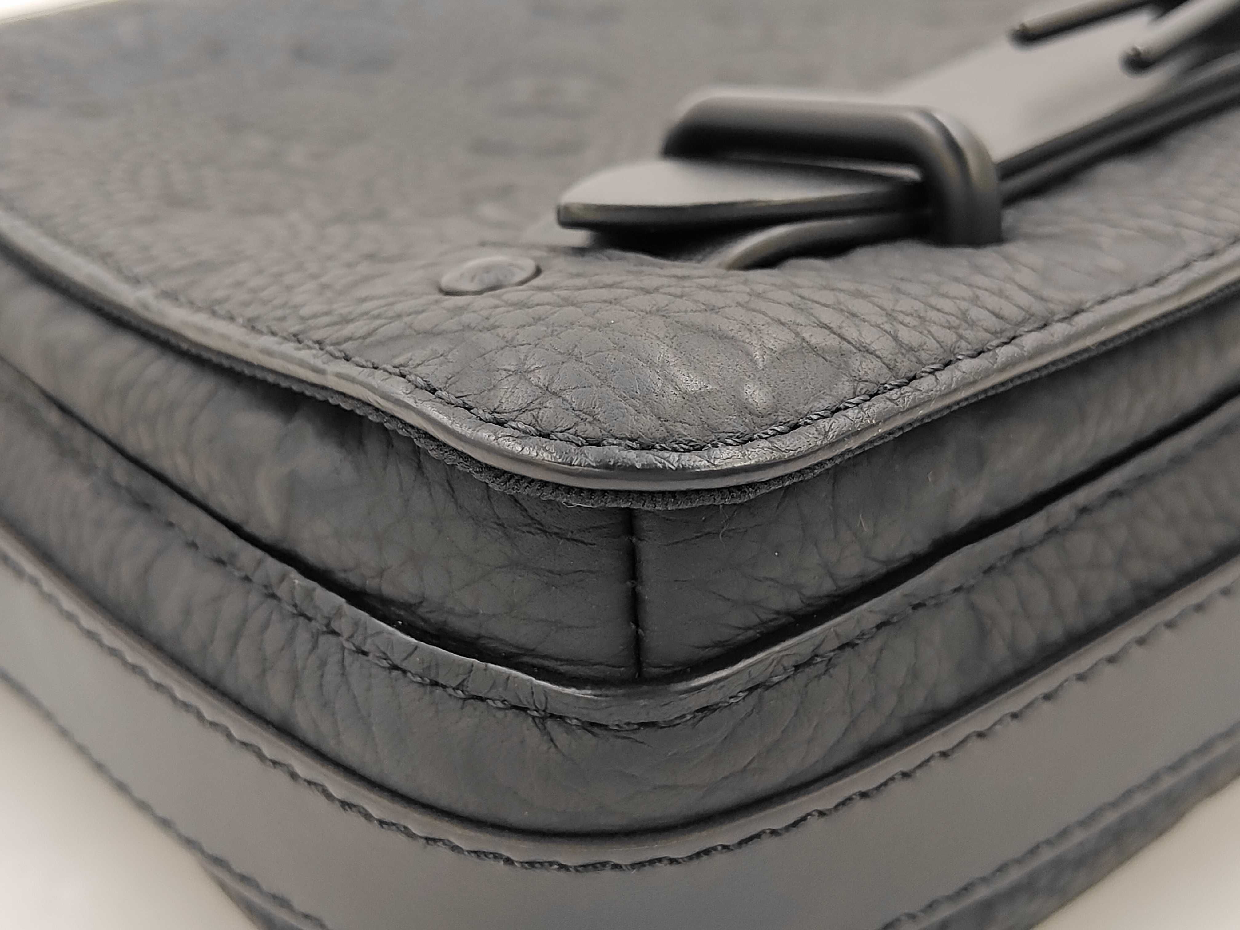 Monogram Steamer Messenger M57307 Shoulder Bag — view 4
