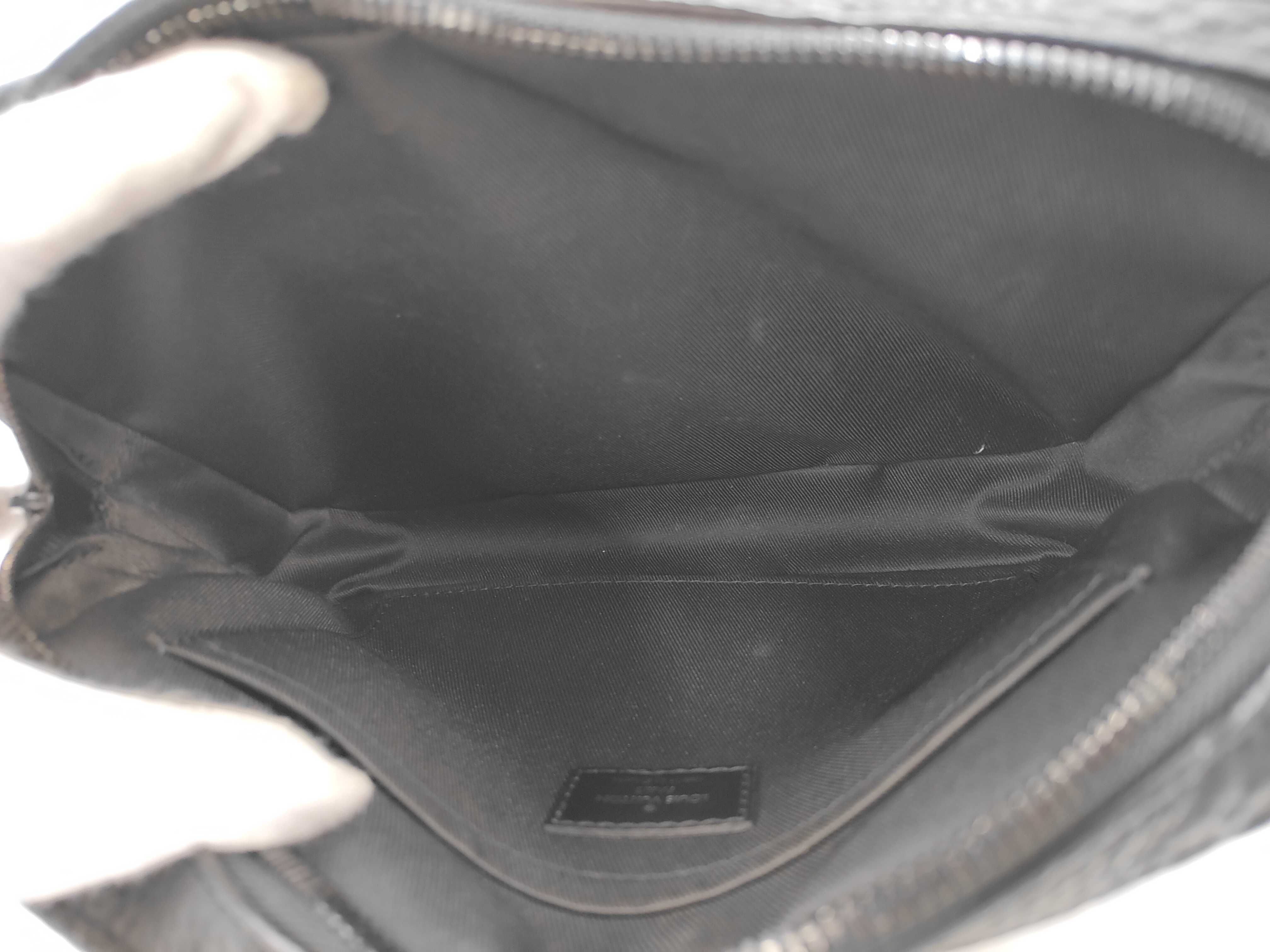 Monogram Steamer Messenger M57307 Shoulder Bag — view 8