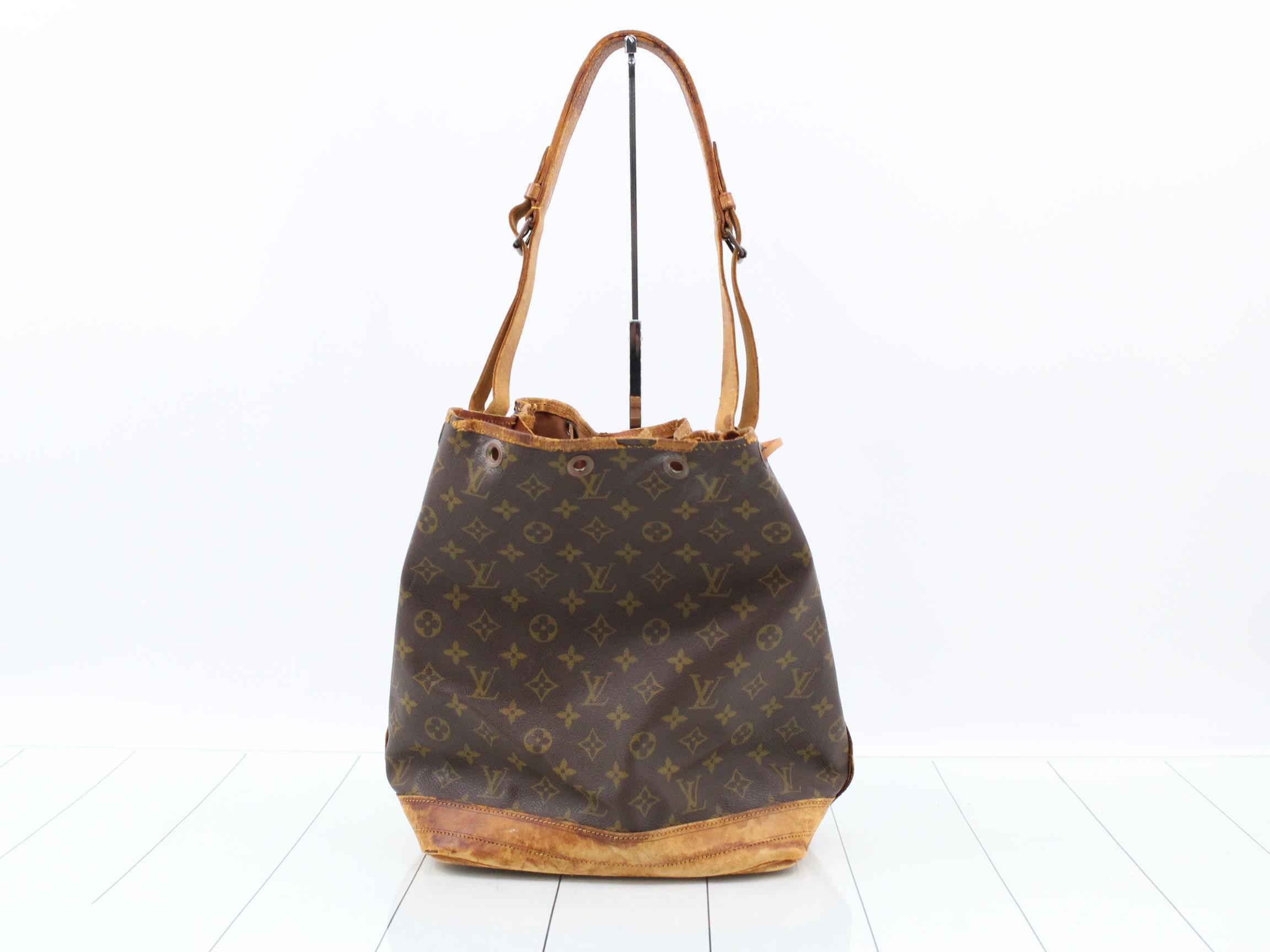 Monogram Noé — view 2