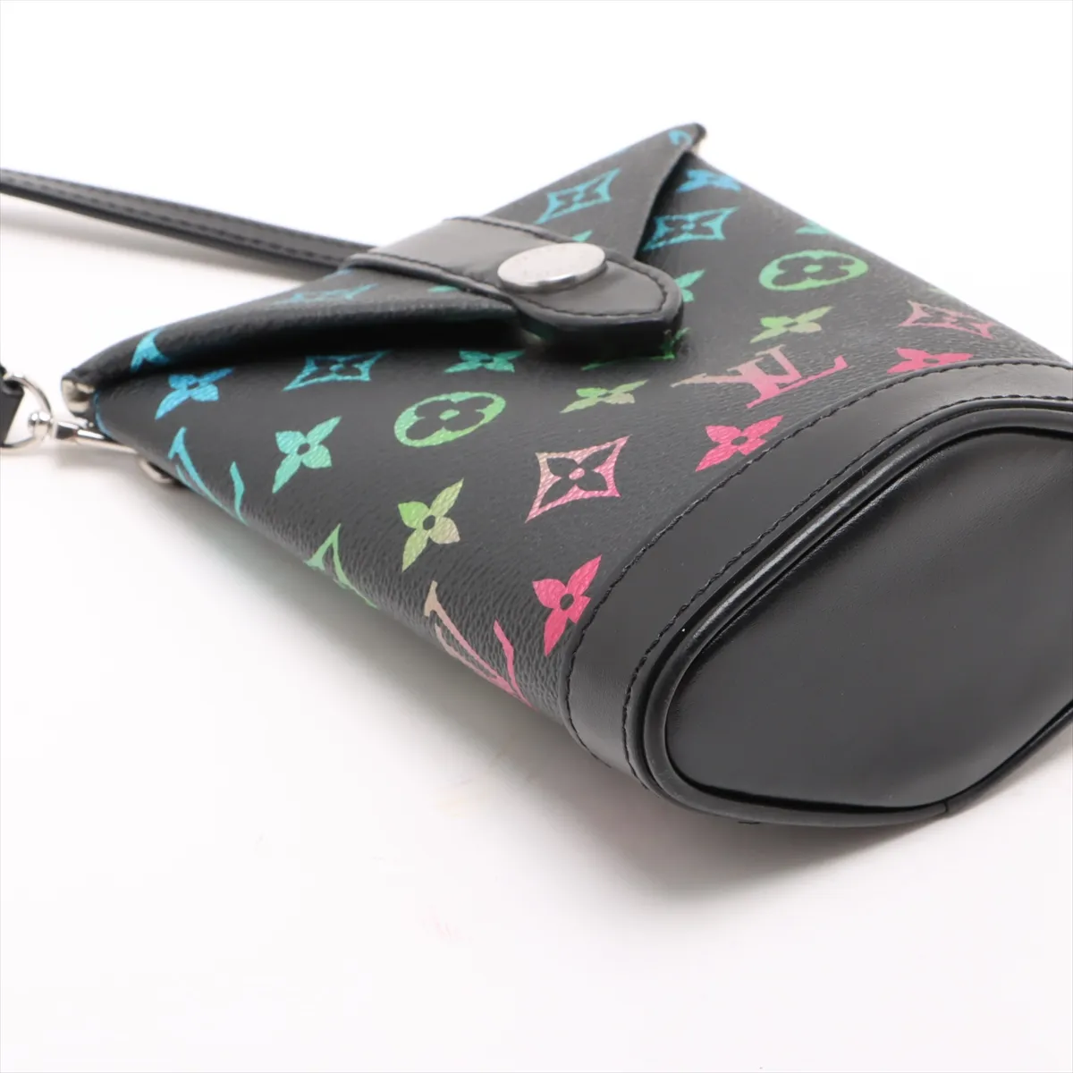 Monogram Gradient Envelope Pouch M13906 Black RFID Reactive — view 4