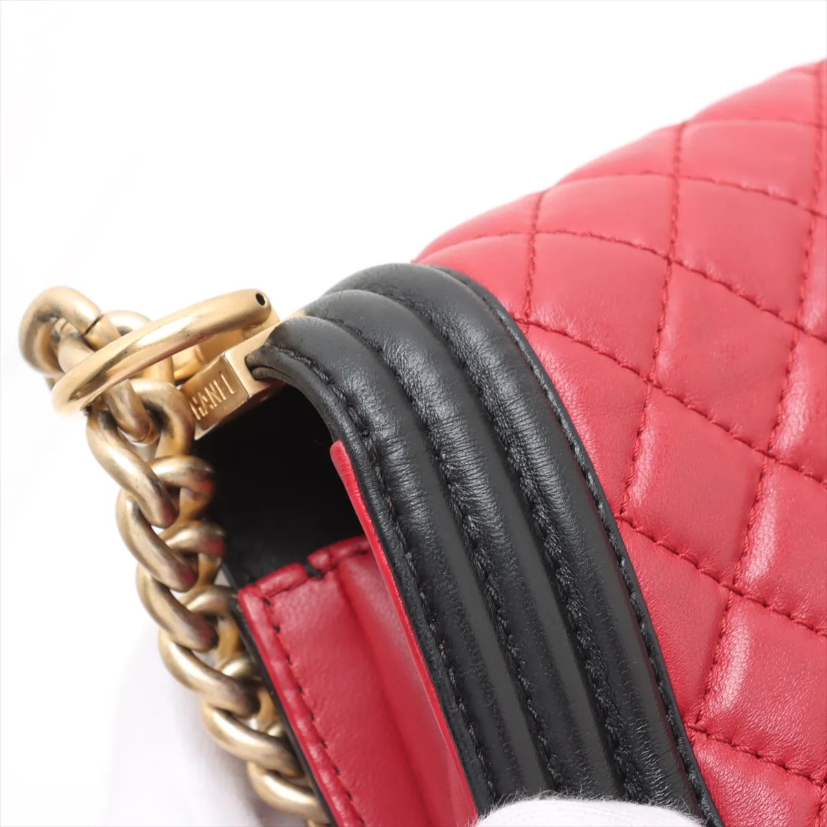 Boy Chanel 25 Lambskin Chain Shoulder Bag Red x Black Gold Hardware 23338810 23rd Series A67086 — view 11