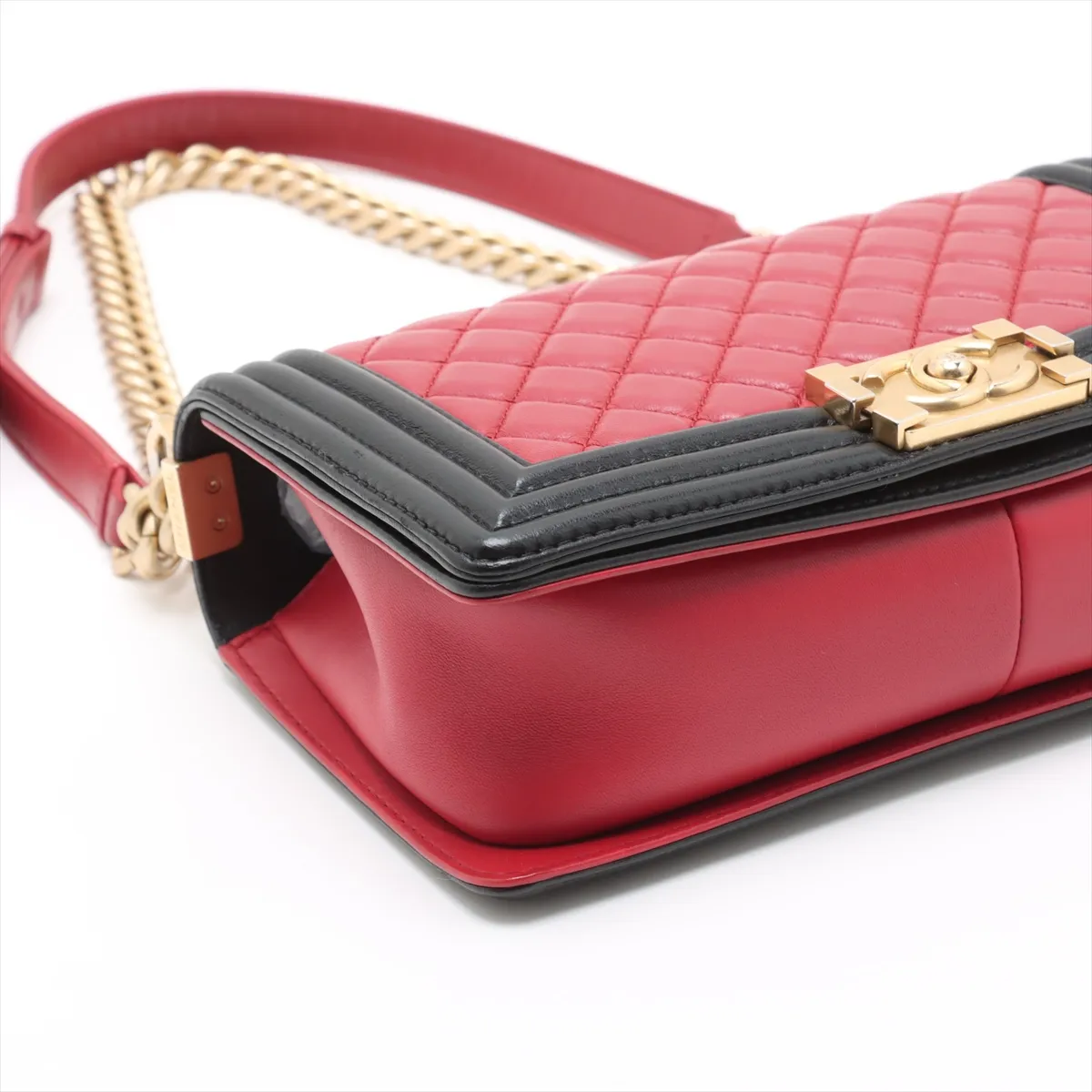 Boy Chanel 25 Lambskin Chain Shoulder Bag Red x Black Gold Hardware 23338810 23rd Series A67086 — view 4