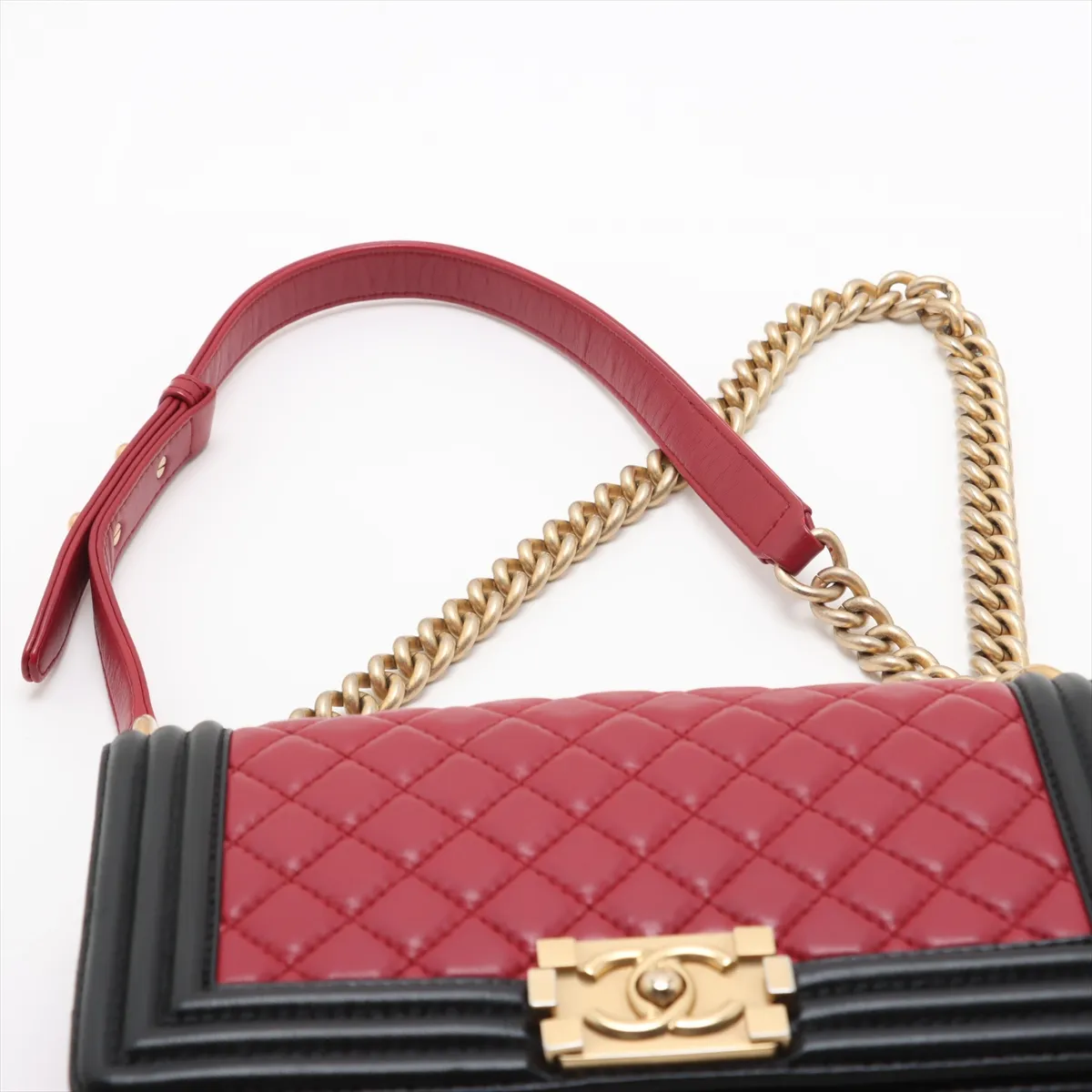 Boy Chanel 25 Lambskin Chain Shoulder Bag Red x Black Gold Hardware 23338810 23rd Series A67086 — view 6