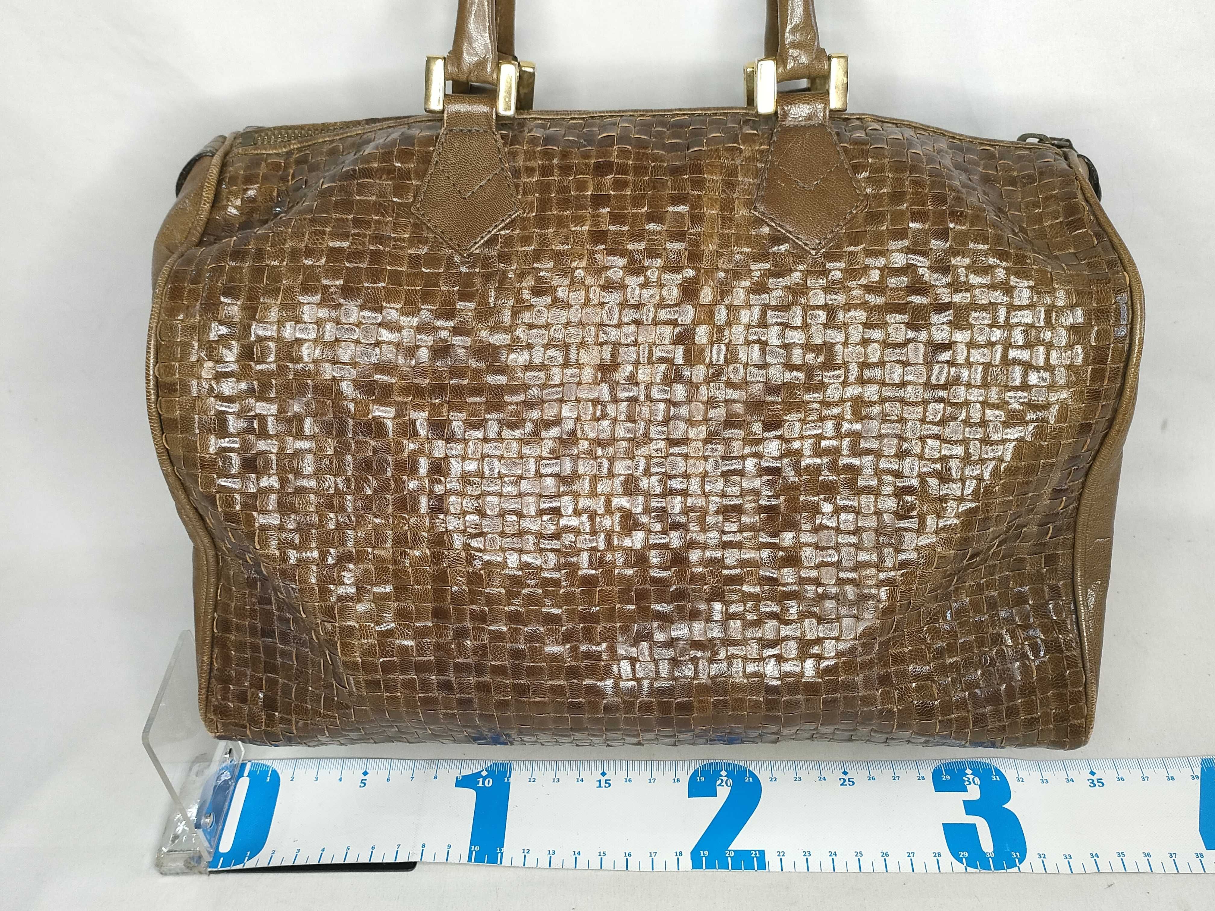 handbag — view 2