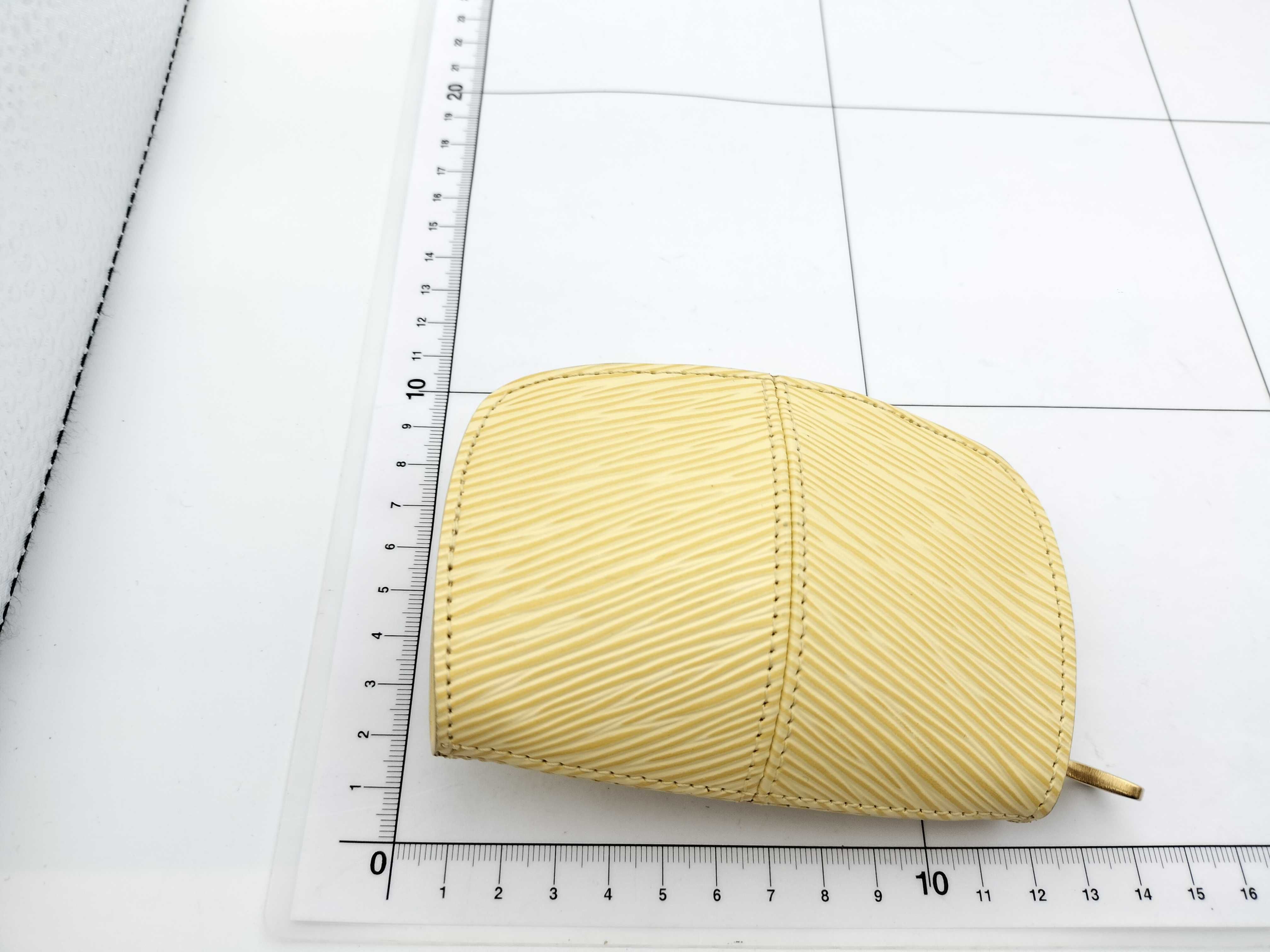 Epi Z M64344A Coin Case — view 2