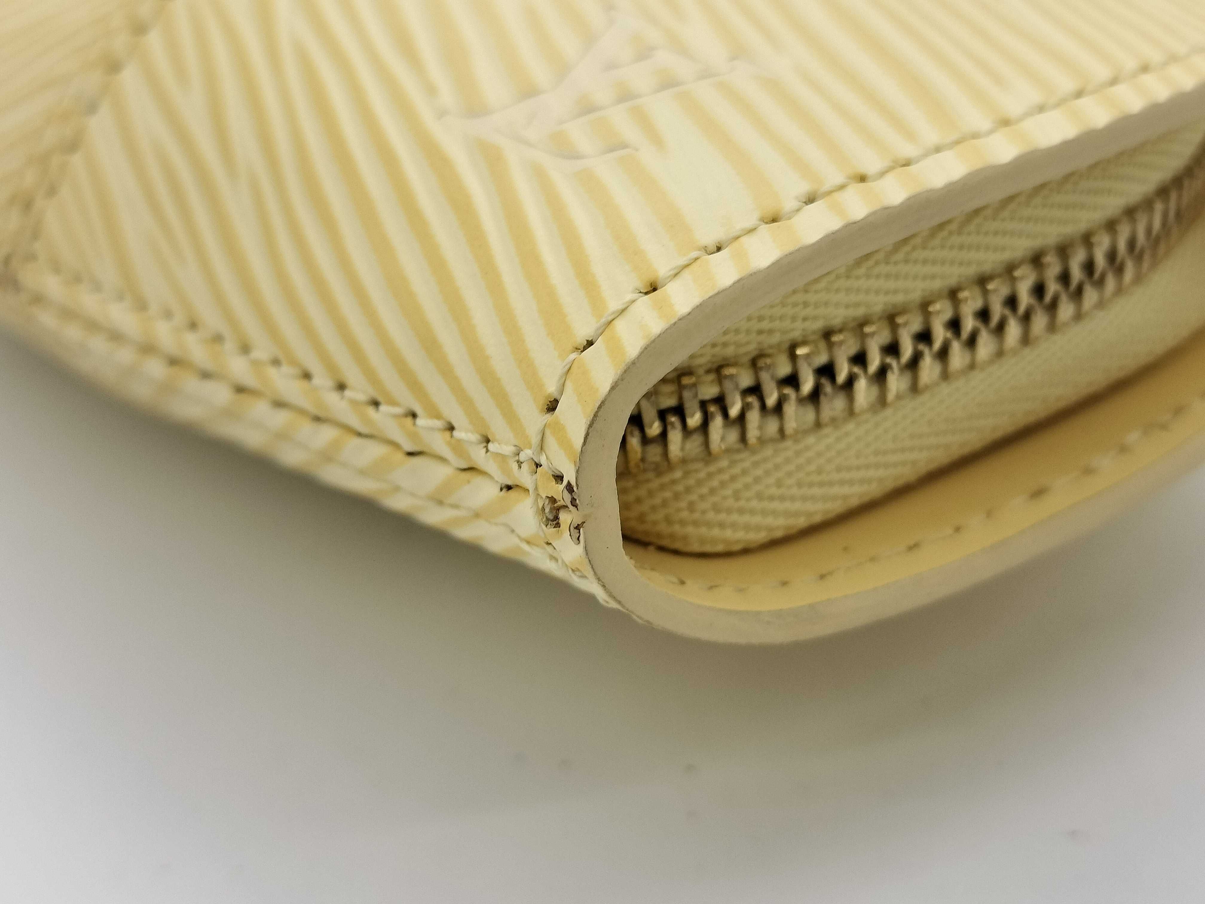 Epi Z M64344A Coin Case — view 4