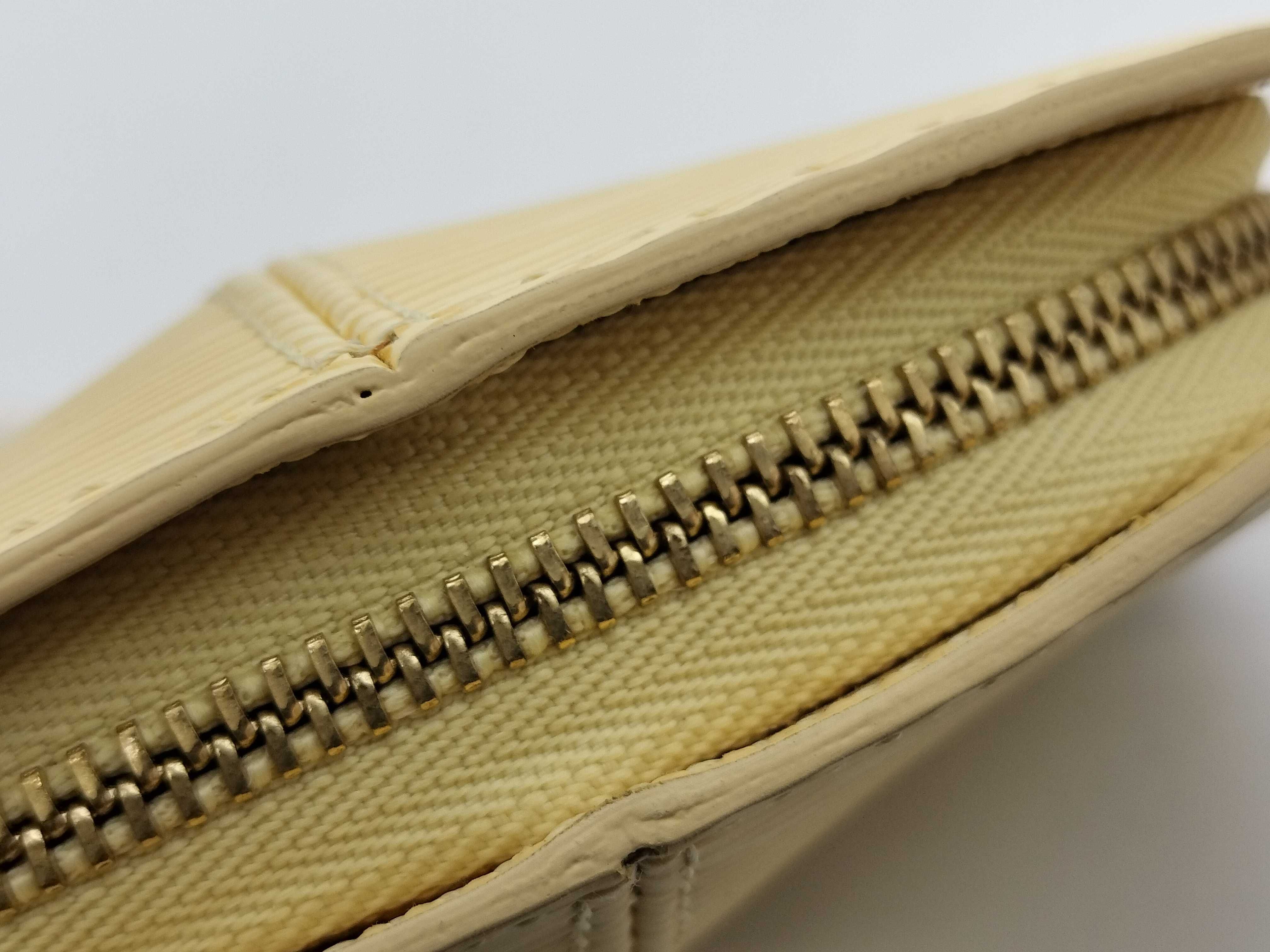 Epi Z M64344A Coin Case — view 6