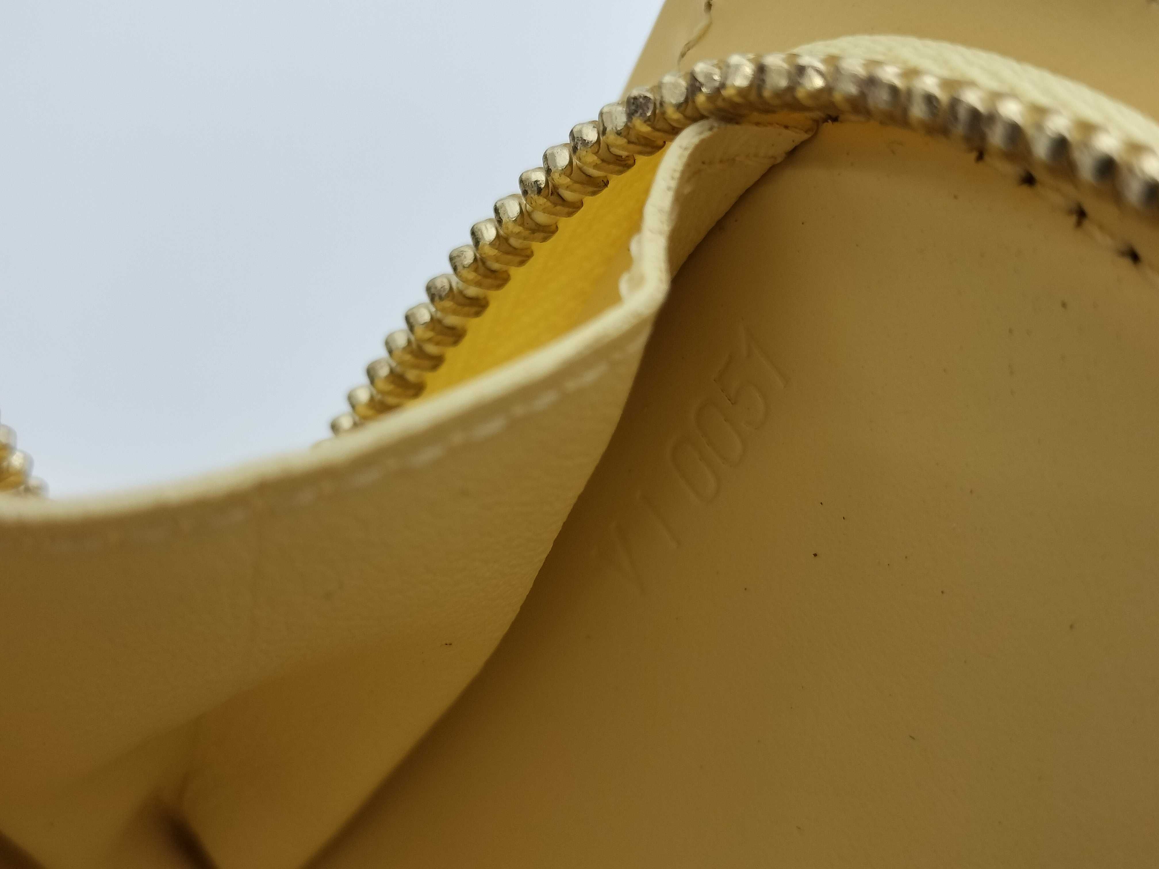Epi Z M64344A Coin Case — view 9