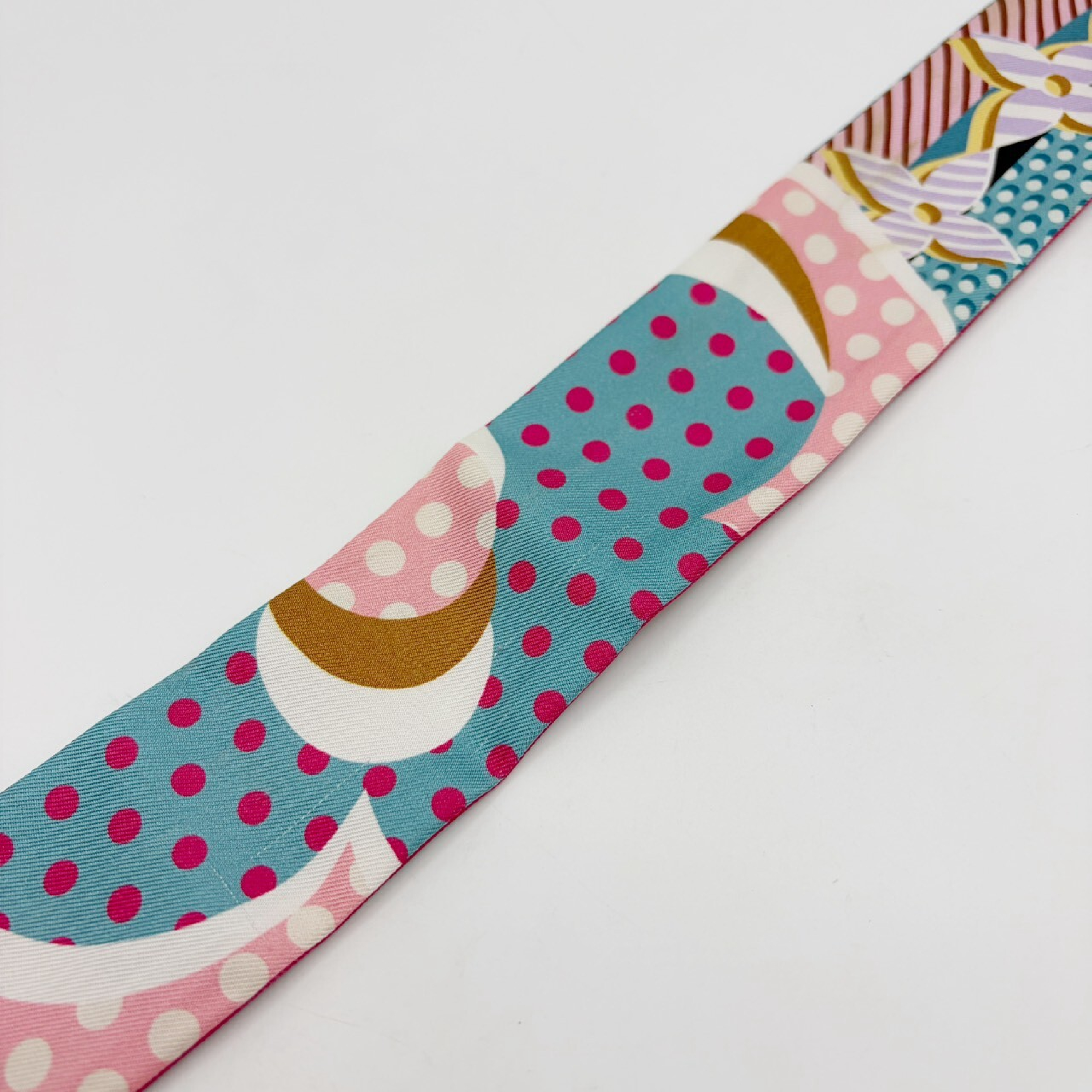 Bandeau BB Pop LV Scarf and other accessories — view 8