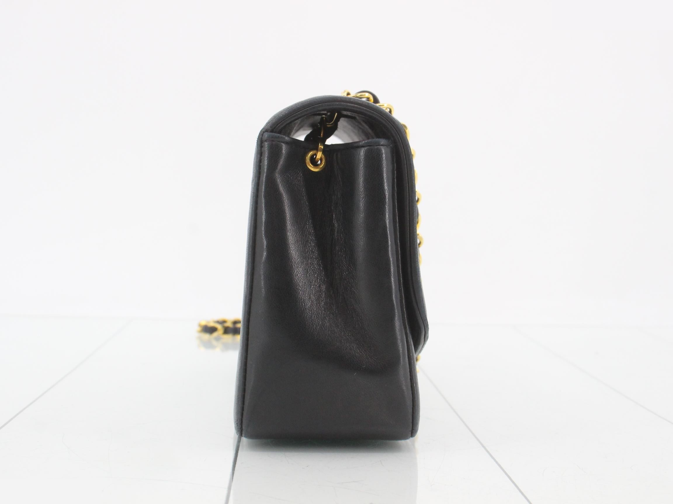Matelassé Diana 22 Leather Turnlock Chain Shoulder Bag — view 4